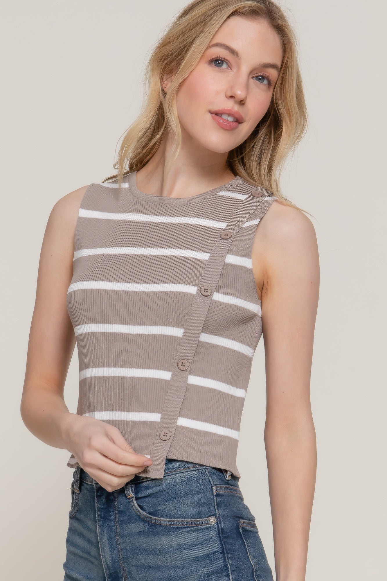 Sleeveless Diagonal Shape Stripe Spring Sweater | Mixtshop LLC