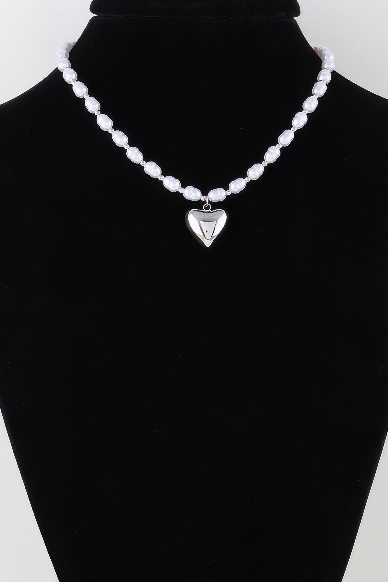 Shiny Heart Pearl Beaded Necklace | Mixtshop LLC