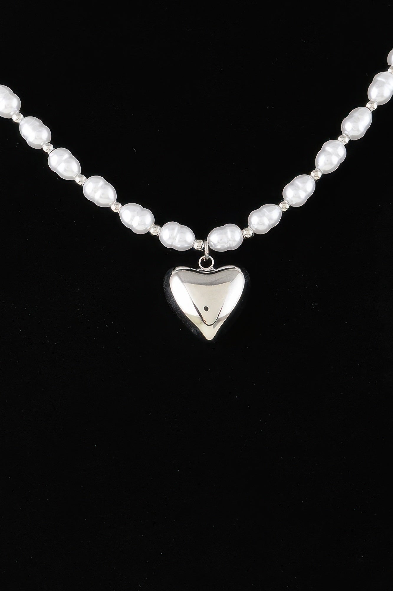 Shiny Heart Pearl Beaded Necklace | Mixtshop LLC