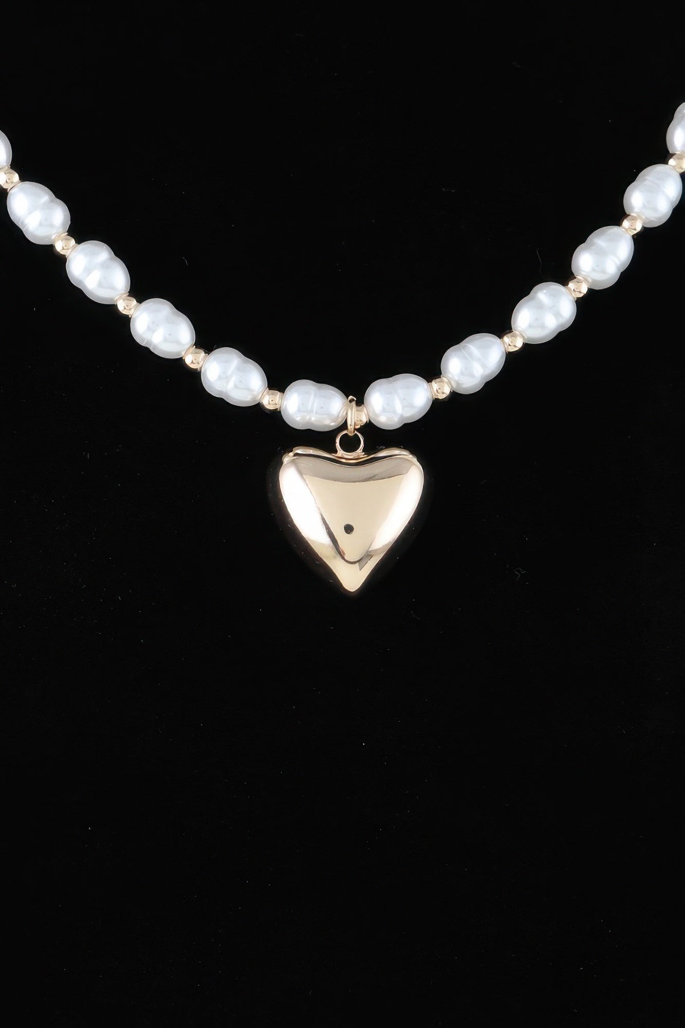 Shiny Heart Pearl Beaded Necklace | Mixtshop LLC