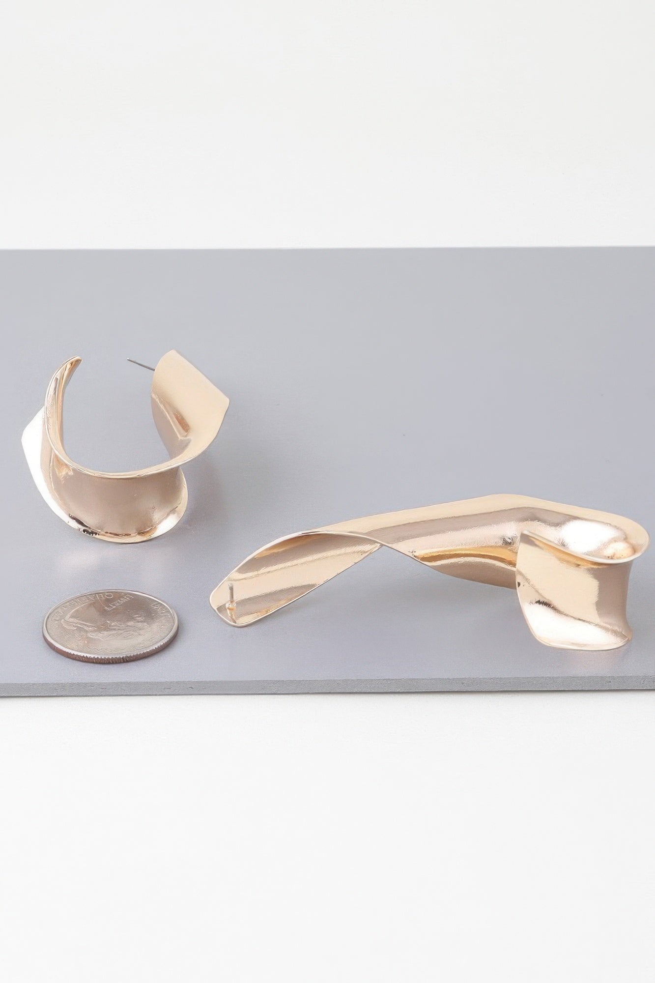 Abstract Shiny Twisted Plate Earrings | Mixtshop LLC