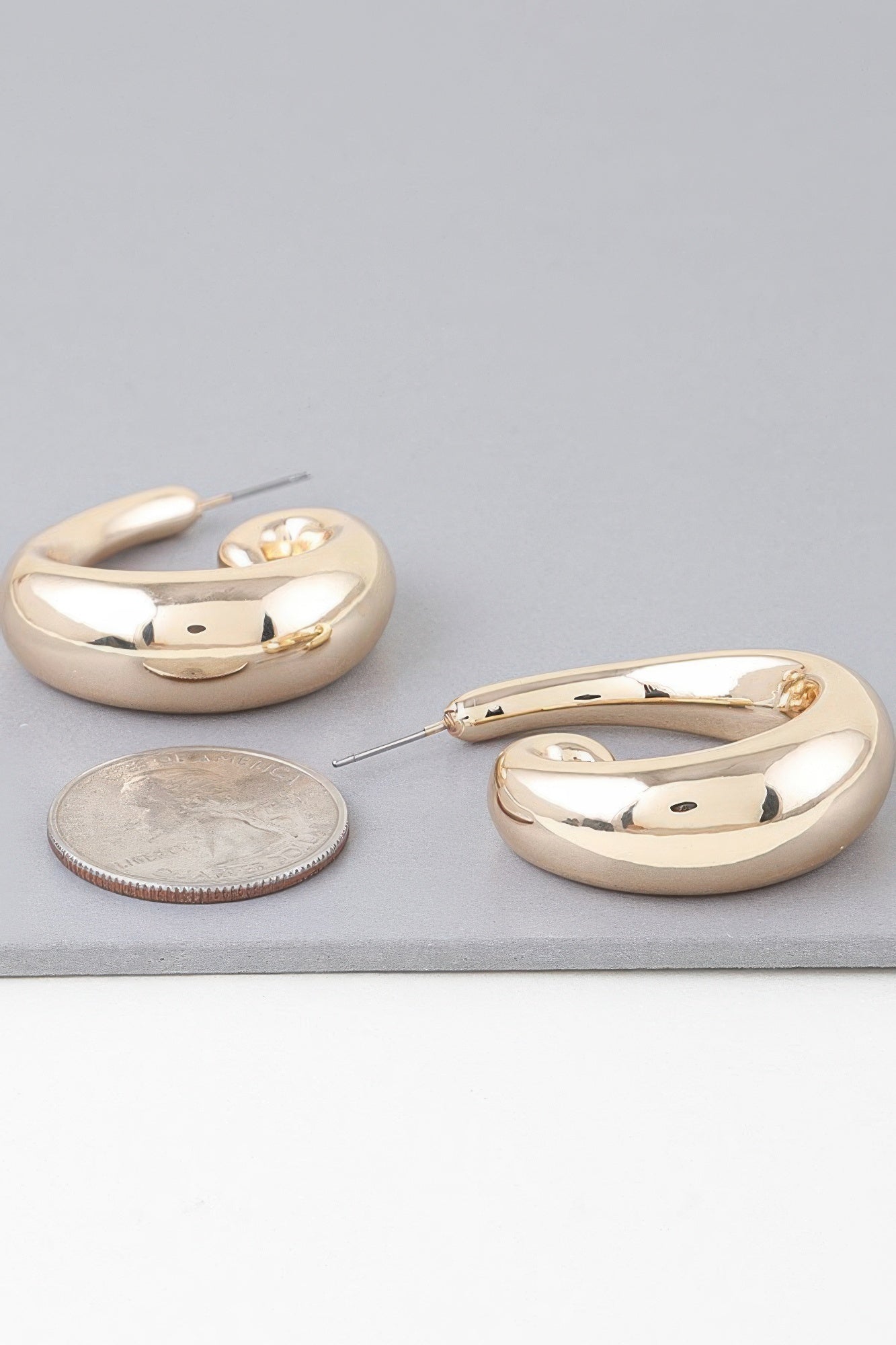 Shiny Wave Curl Hoop Earrings | Mixtshop LLC