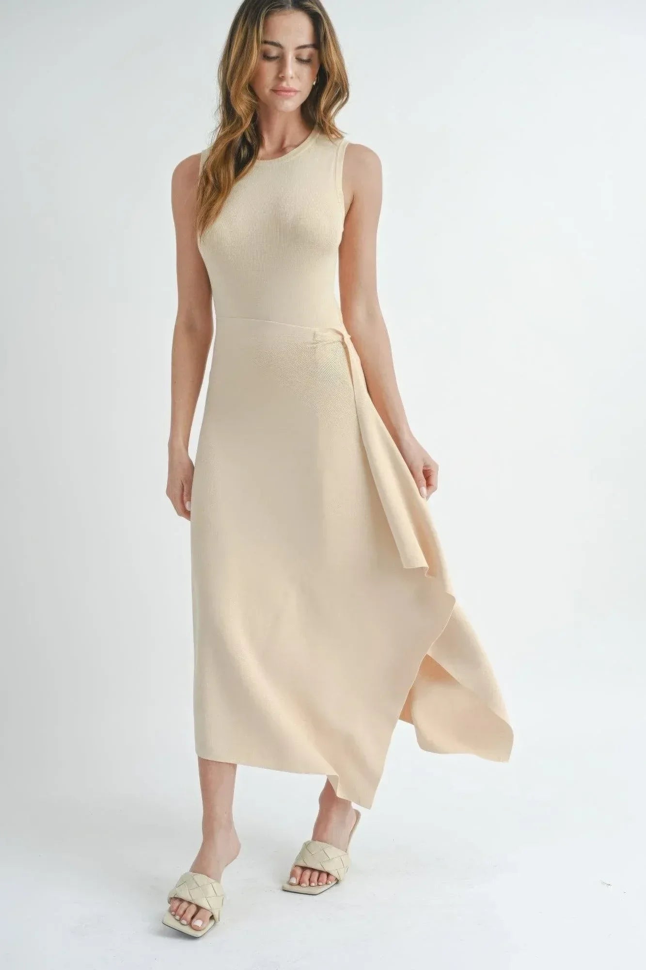 Maxi Dress With Slit Secondary image