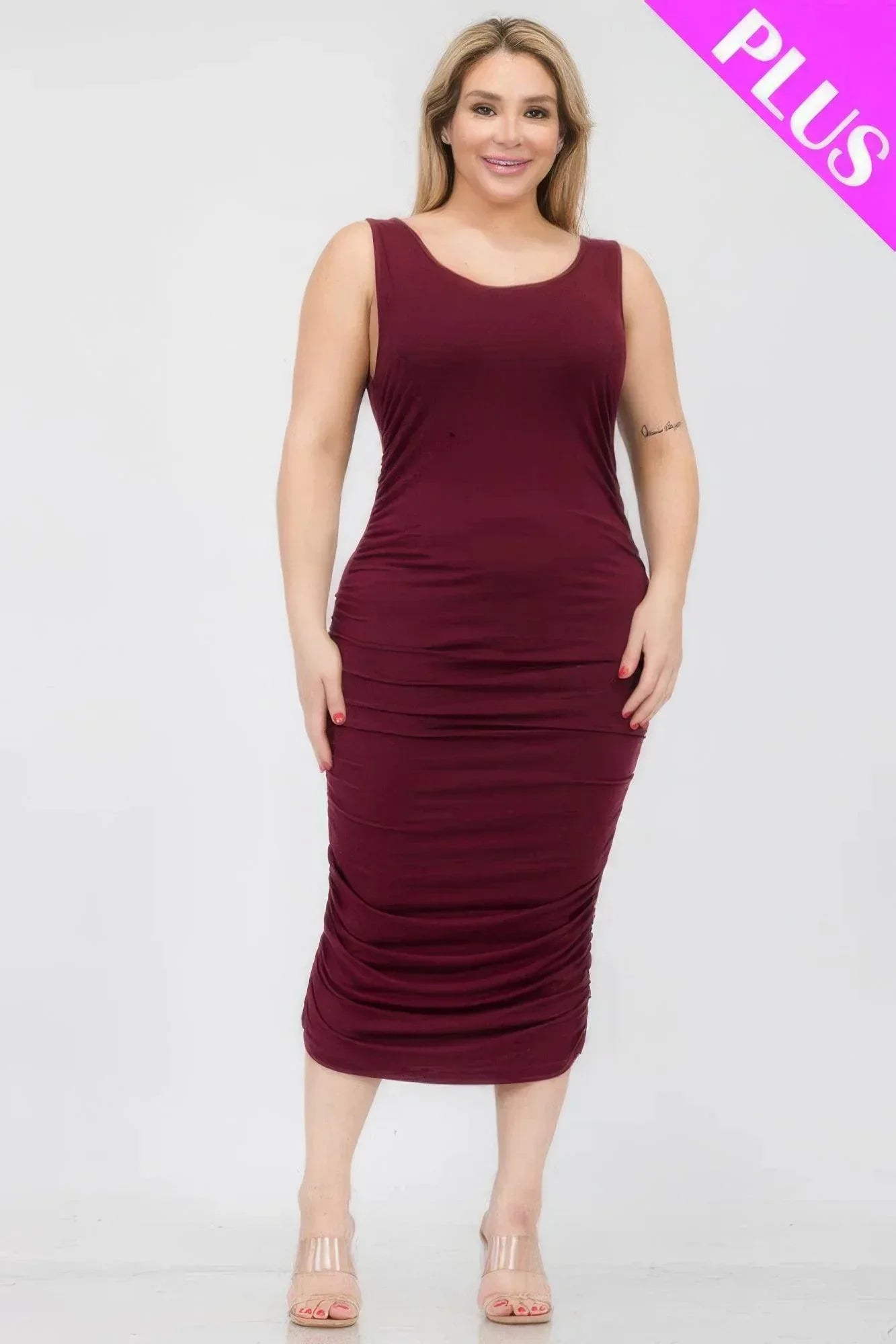 Plus Size Square Neck Ruched Bodycon Midi Dress Secondary image