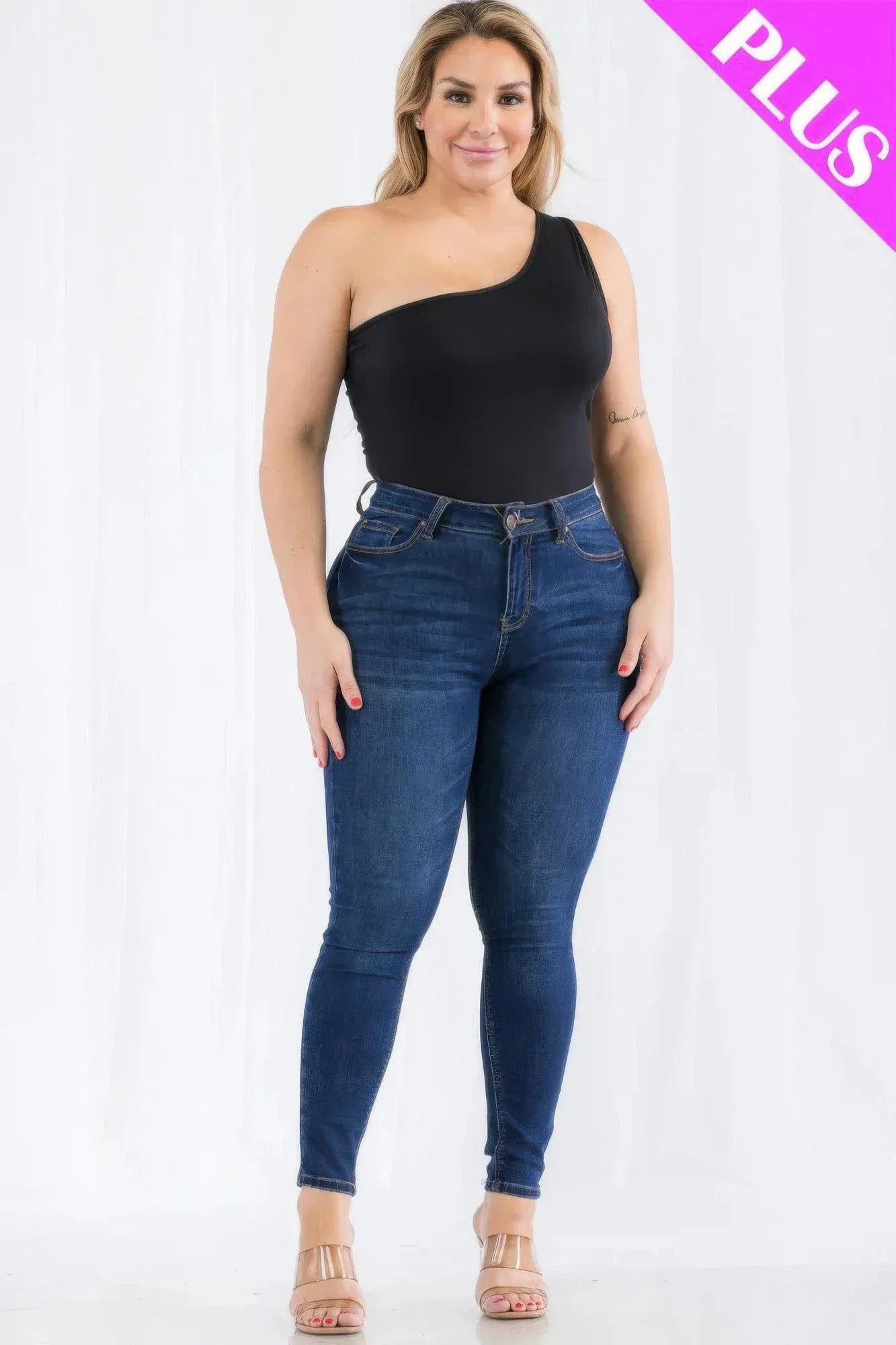 Plus size one shoulder solid casual bodysuit Secondary image