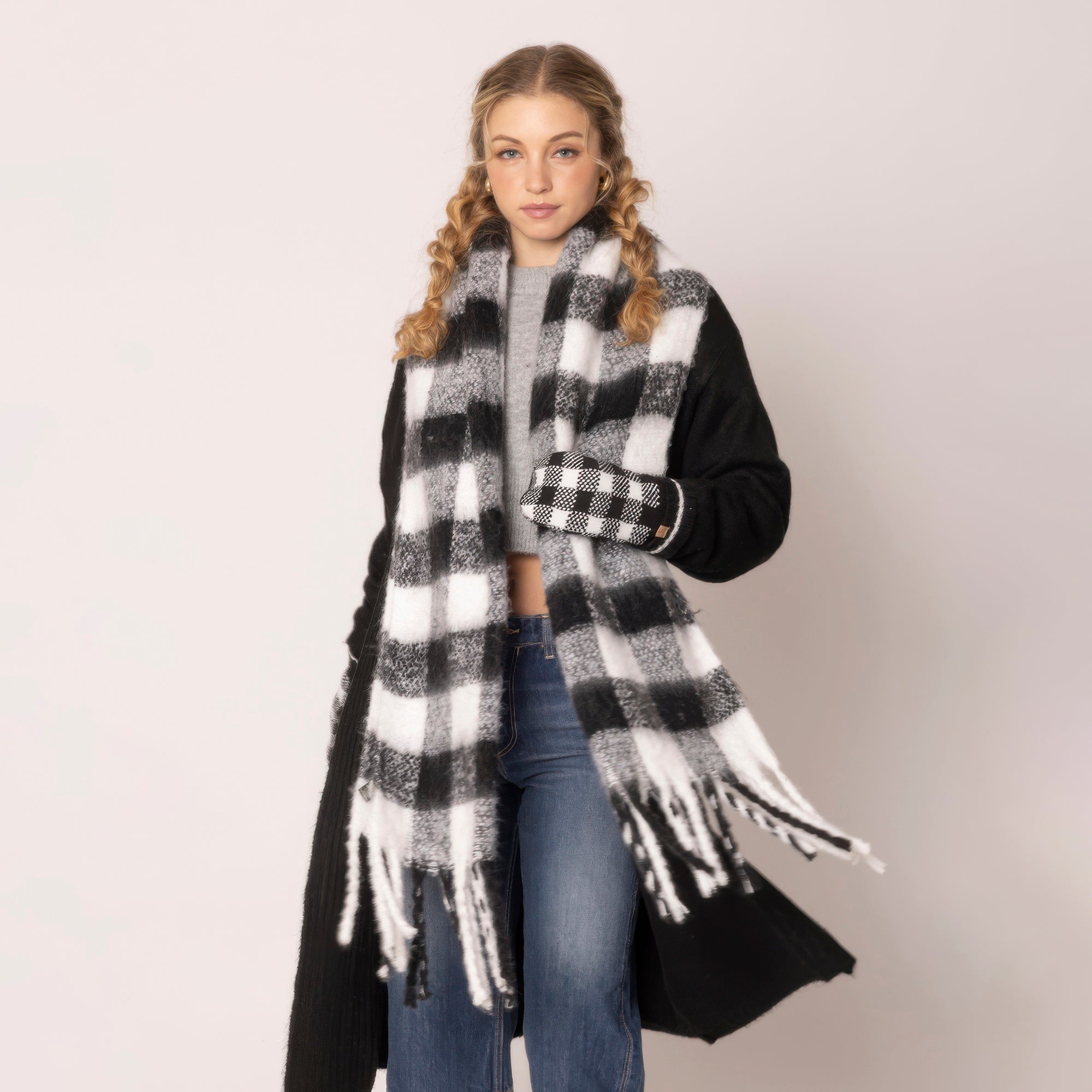 Buffalo Plaid Scarf | Mixtshop LLC Main image