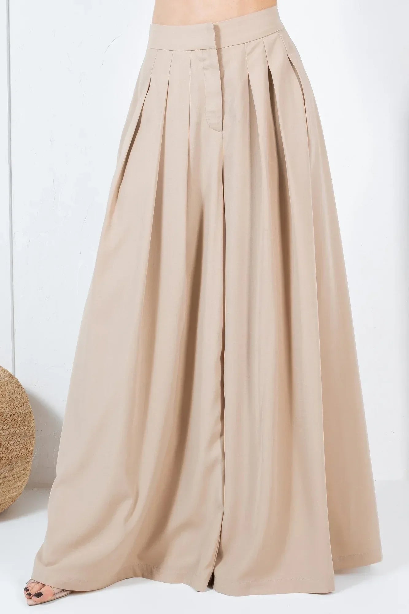 Large Hem Wide Leg Pleated Solid Pants | Mixtshop LLC Main image