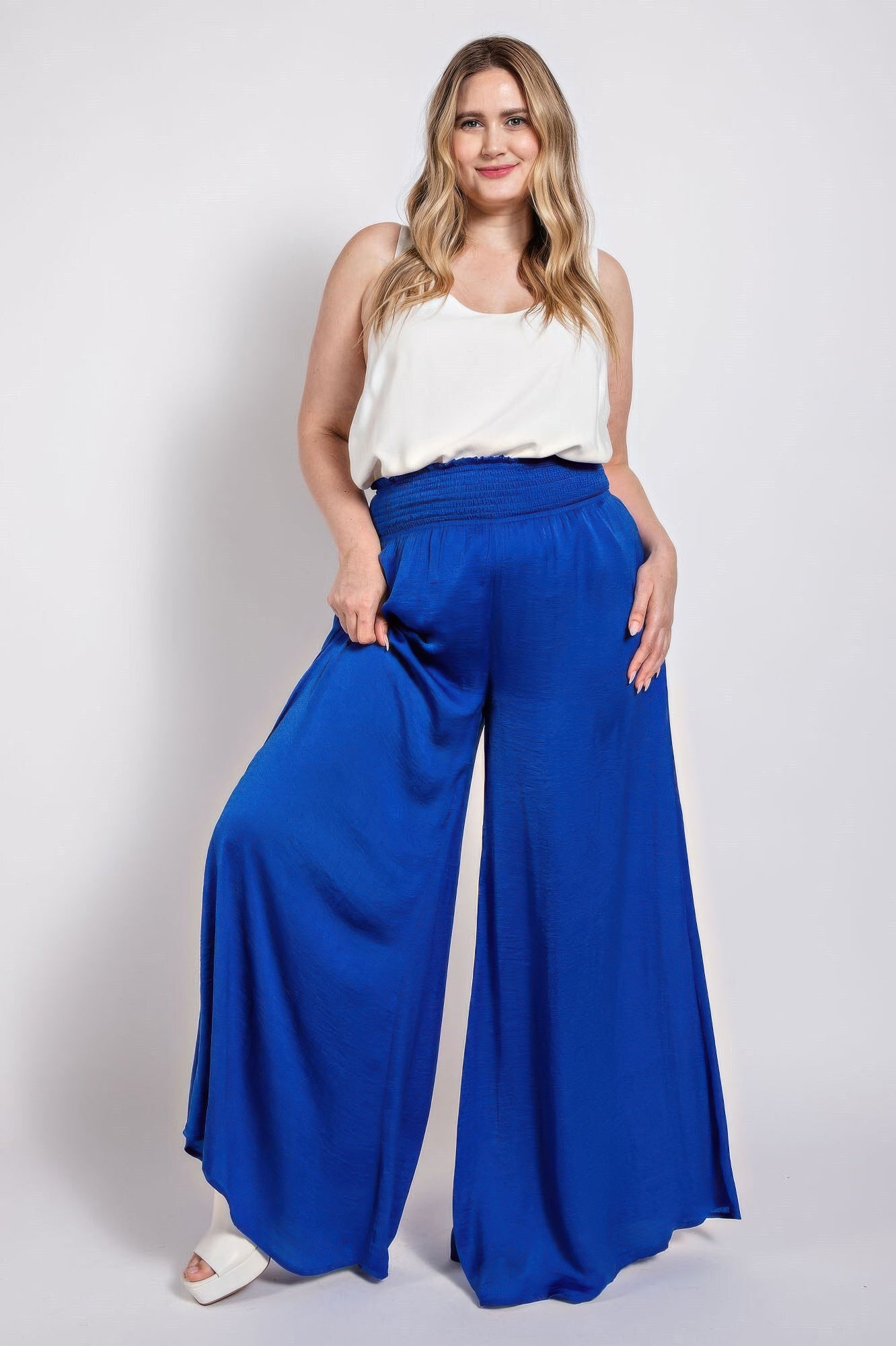Washed Satin Wide Pants With Waist Smocked Secondary image