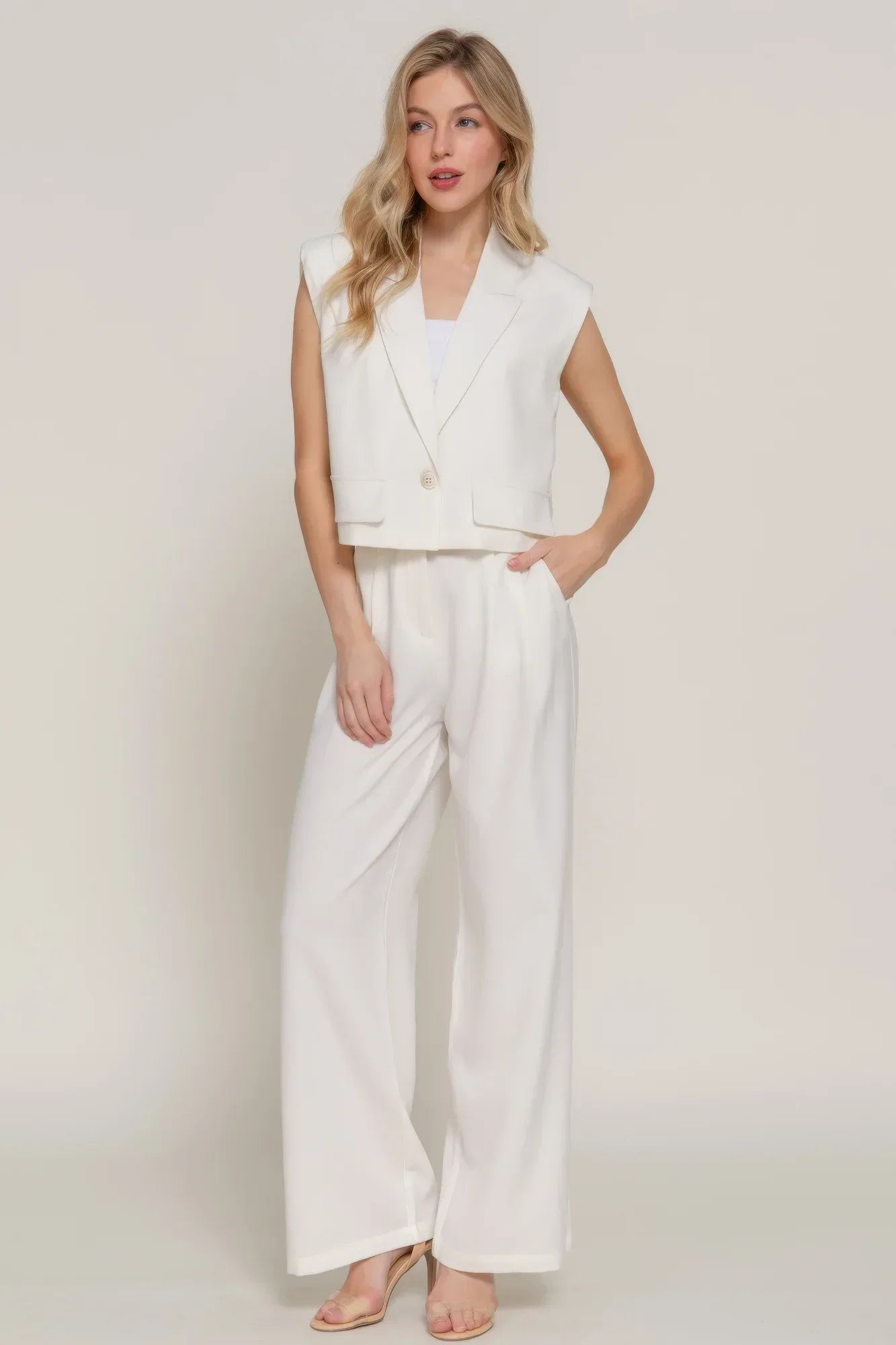 Lapel Collar W/shoulder Pads Vest Secondary image