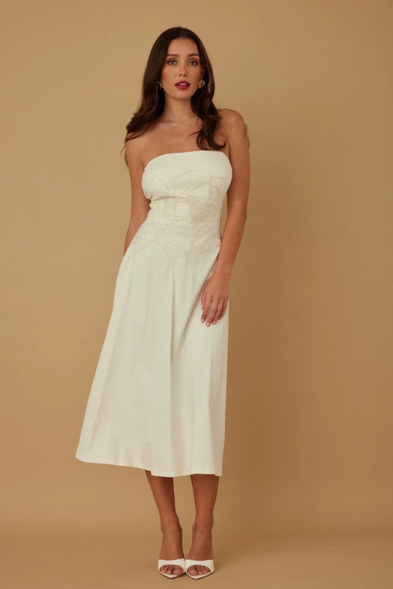Flower Lining Linen Pattern Strapless Dress Secondary image