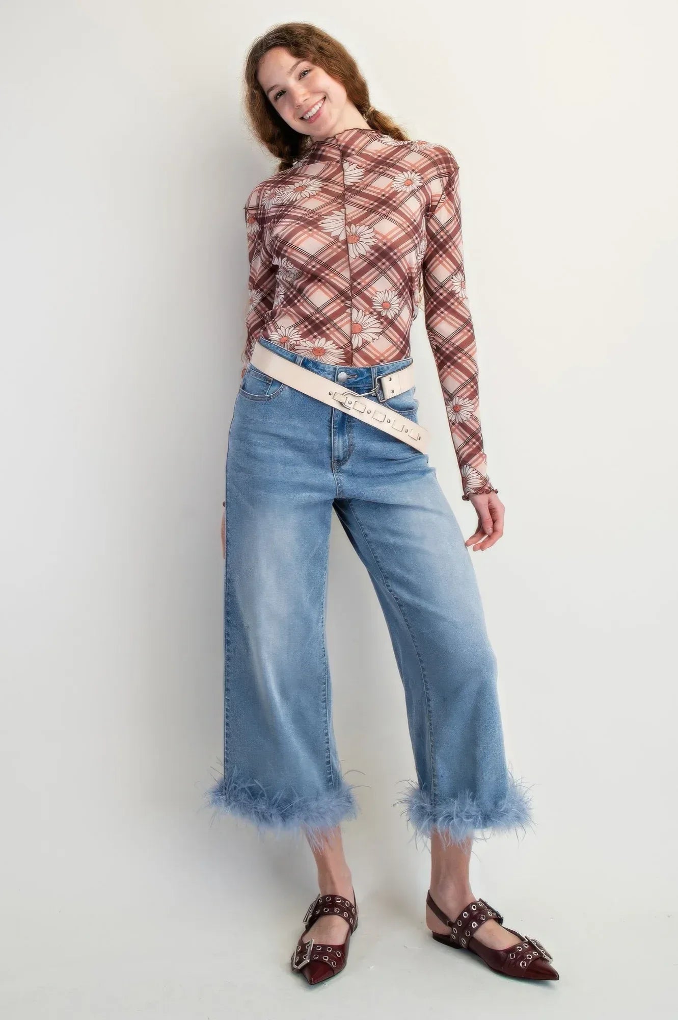 Fur Bottom Hem Washed Stretch Denim Pants Secondary image