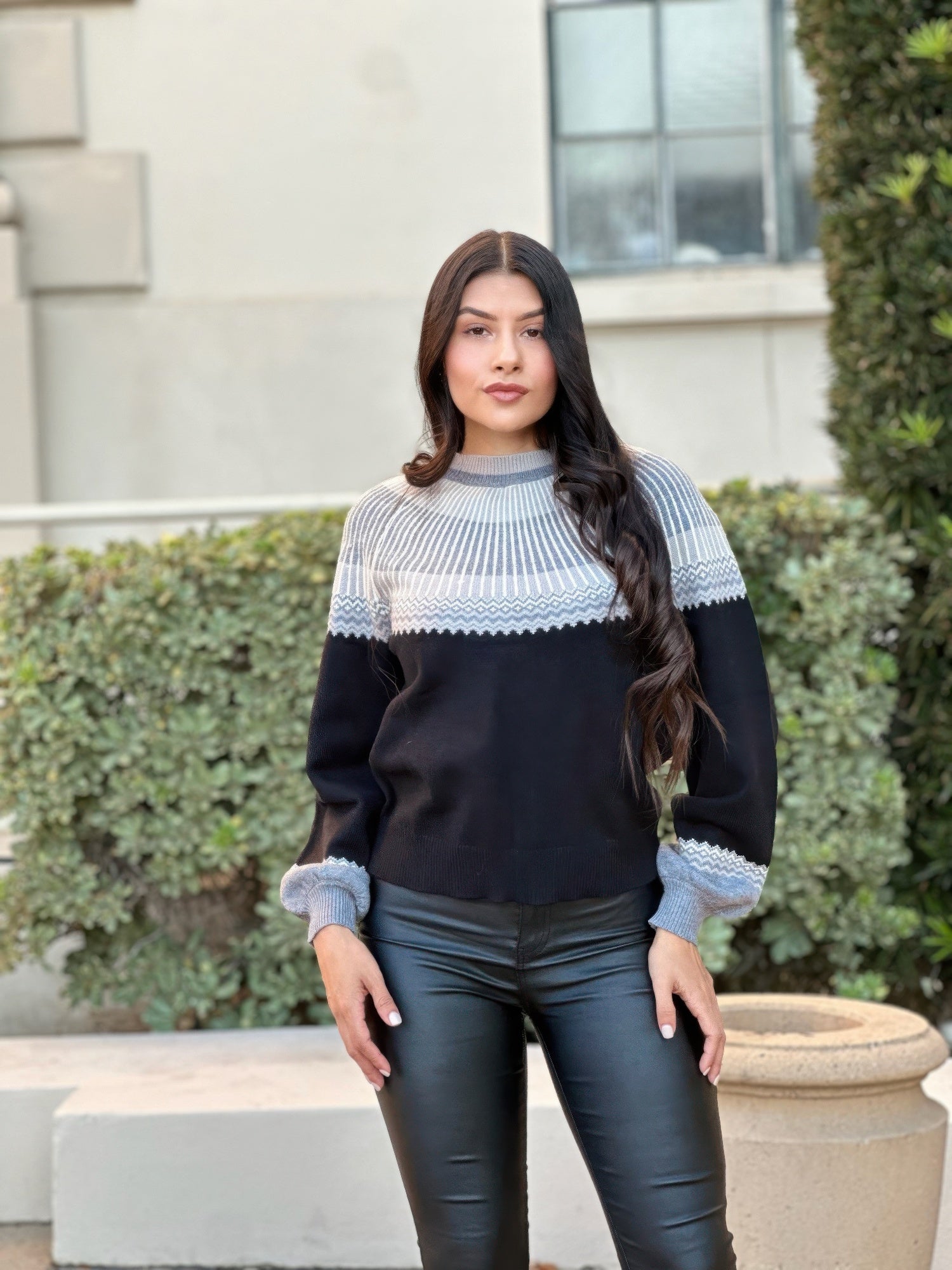Neutral Color Block Knit Pull Out Sweater Secondary image