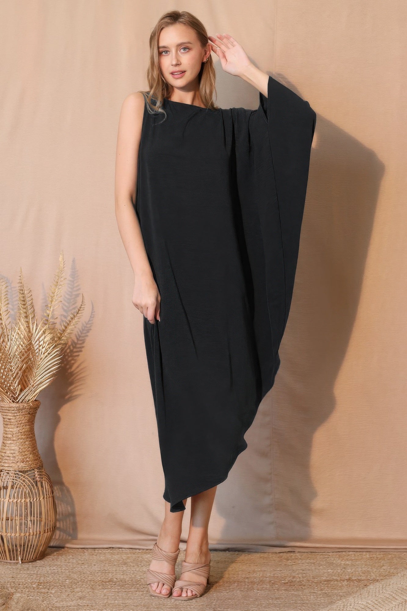 Matte Crepe One Sleeve Dress Secondary image