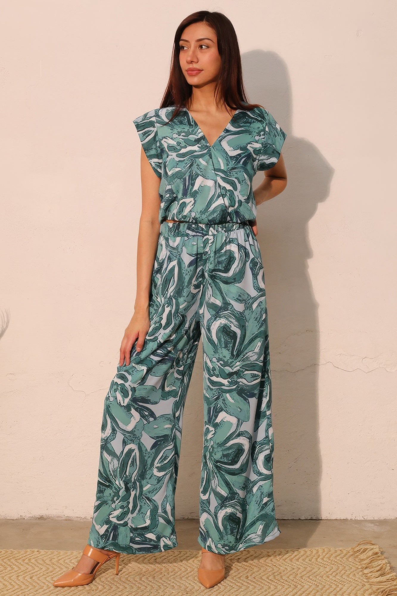 Chasing Petals Pocket Pants Secondary image