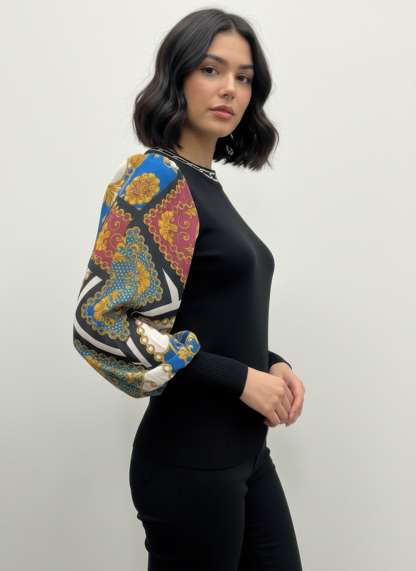 Rio& Rian Pullover Sweater Secondary image