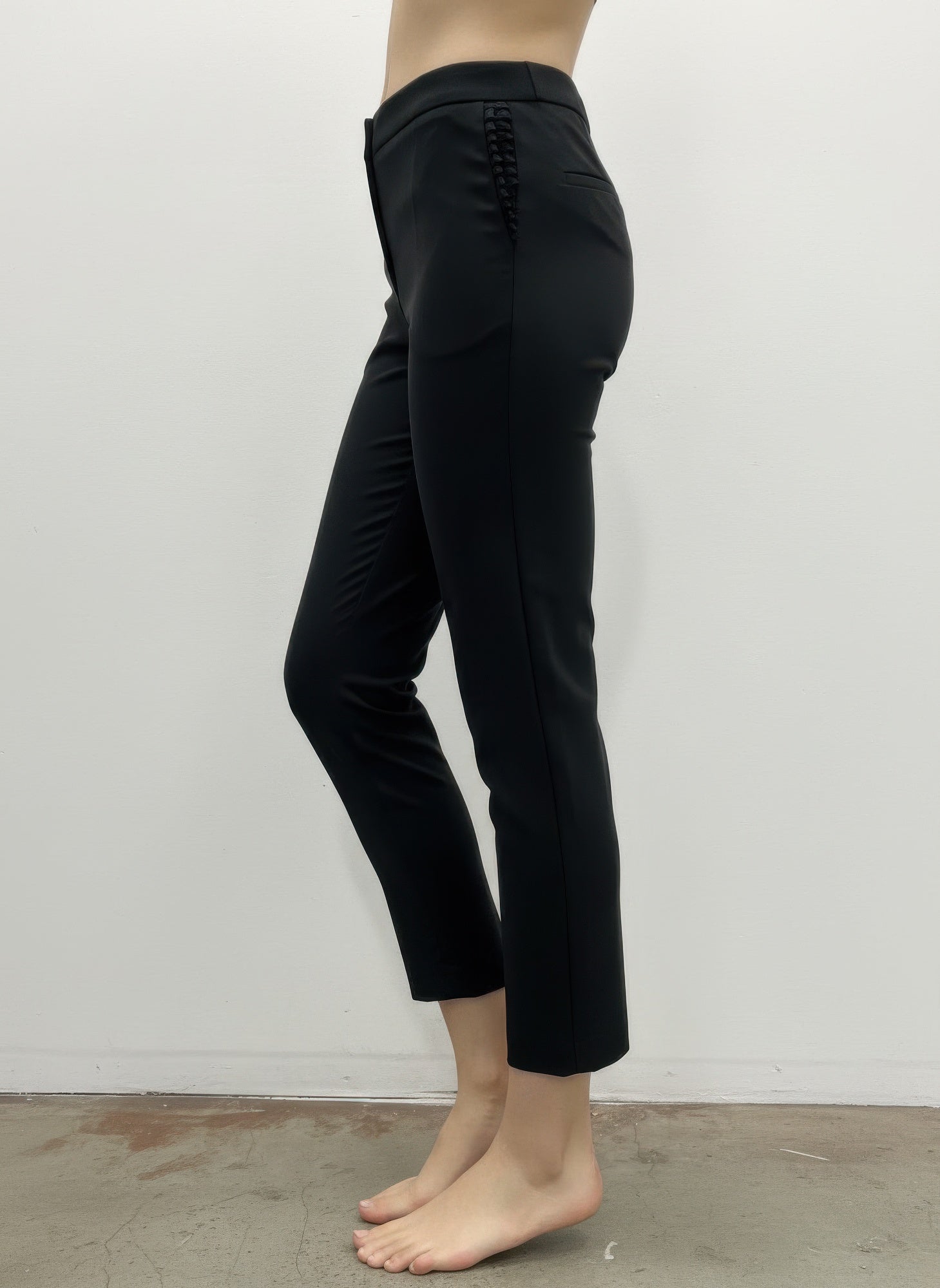 Zac & Rachel Solid Ankle Pants Secondary image