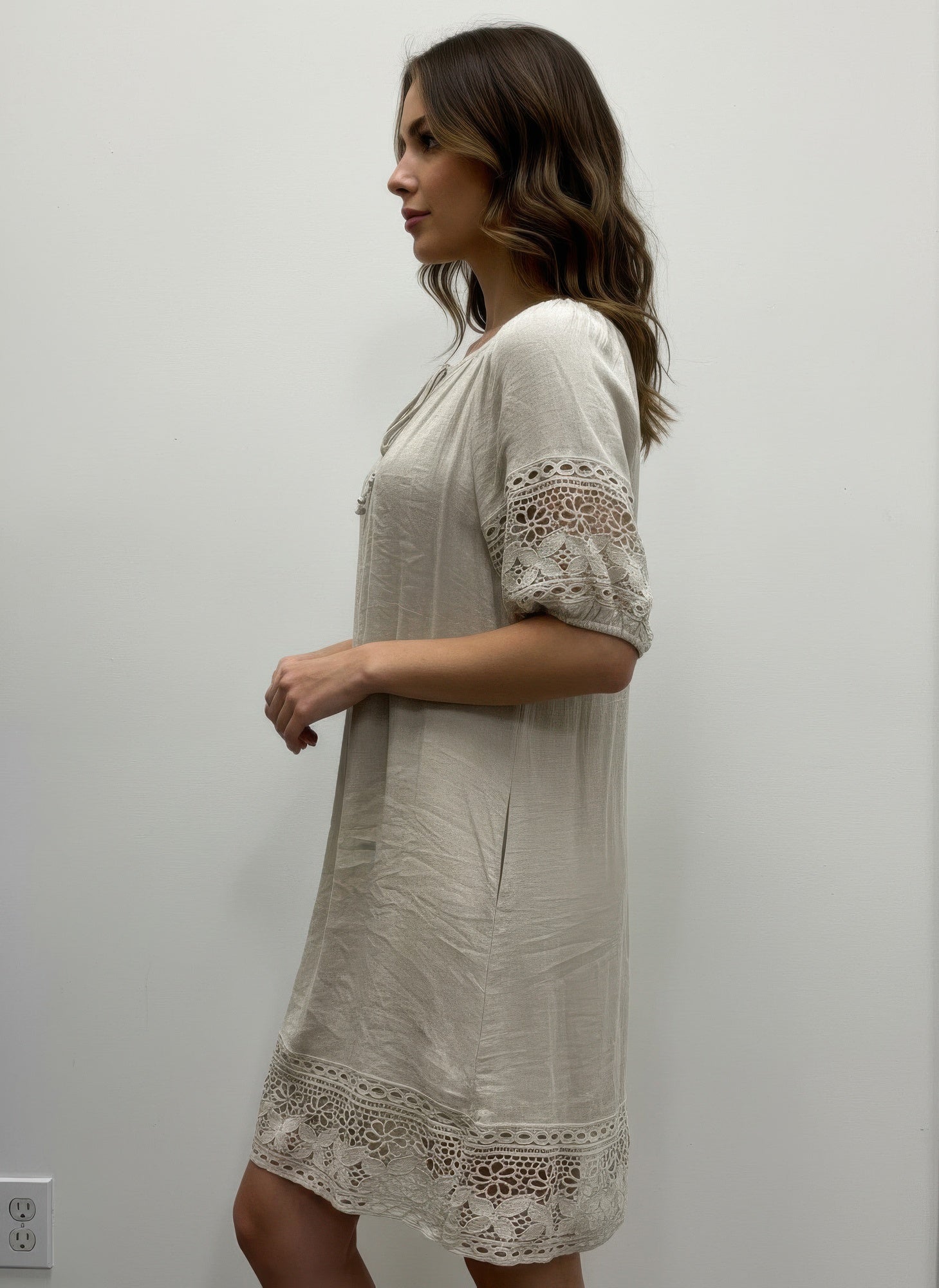 Mlle Gabrielle Solid Short Sleeve Dress Secondary image