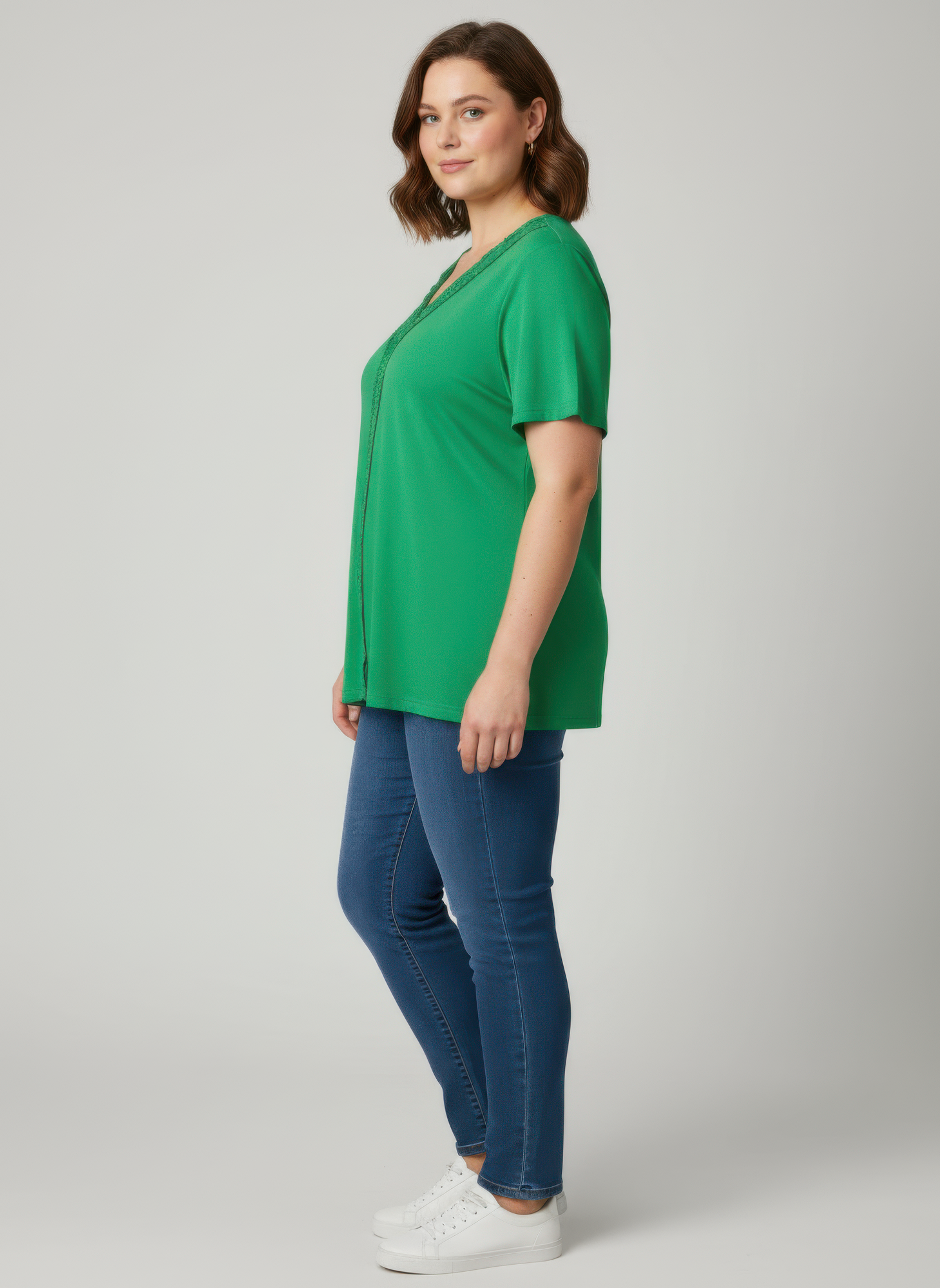 Lace Trim V-neck Short Sleeve Knit Top Secondary image