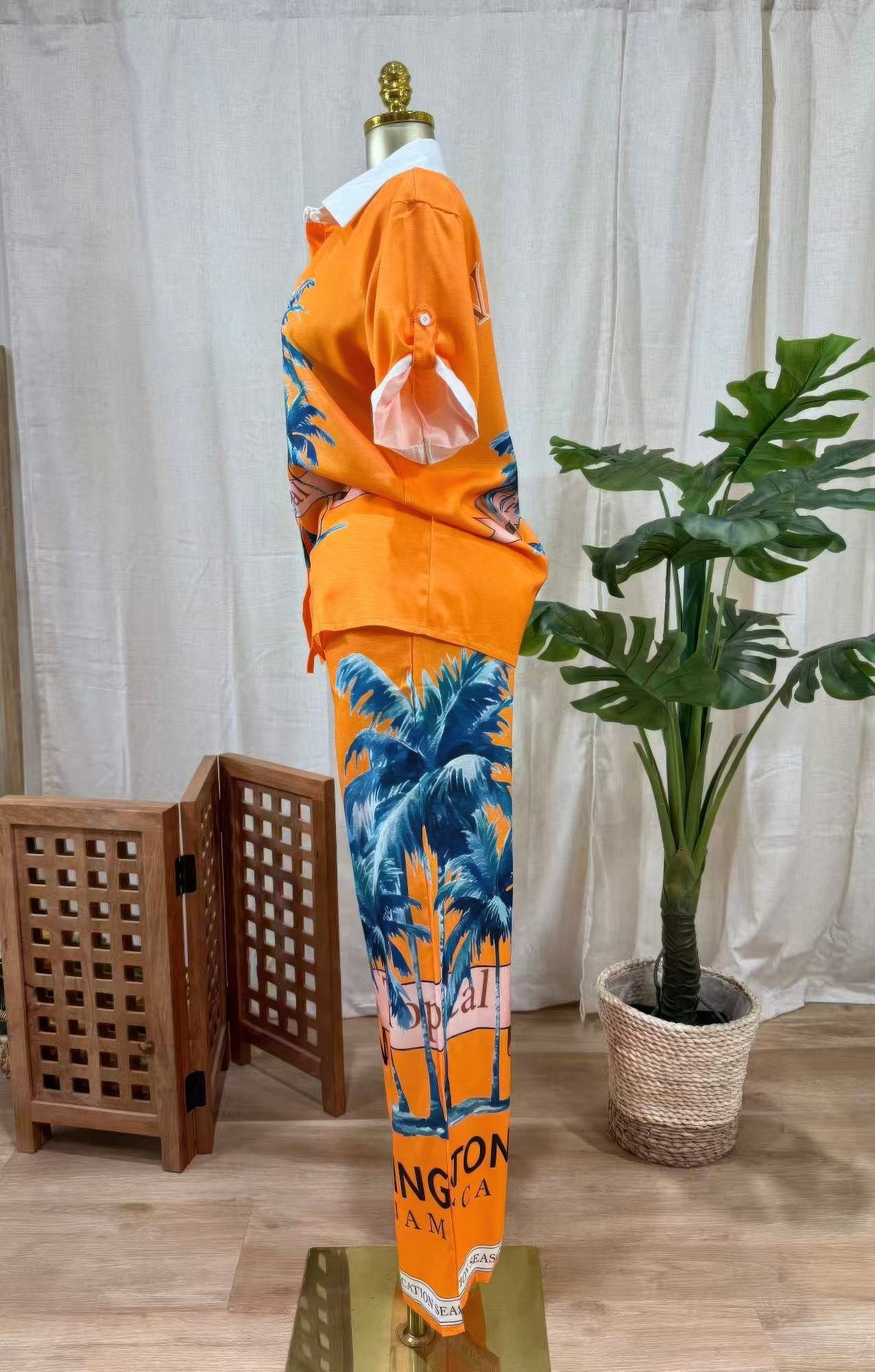 Kingston Palms Two-piece Set Secondary image