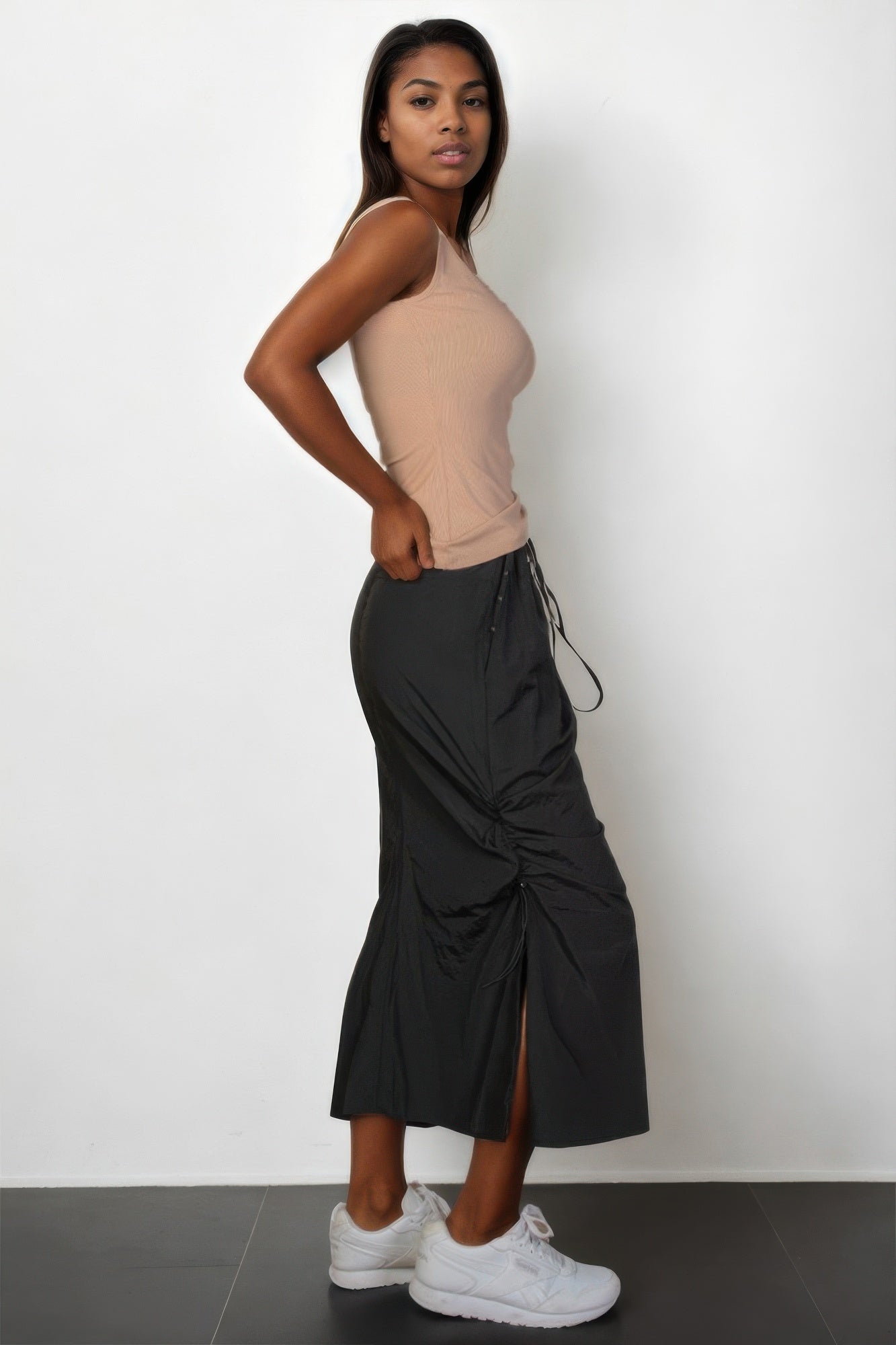 Ribbed V-neck Sleeveless Top | Mixtshop LLC