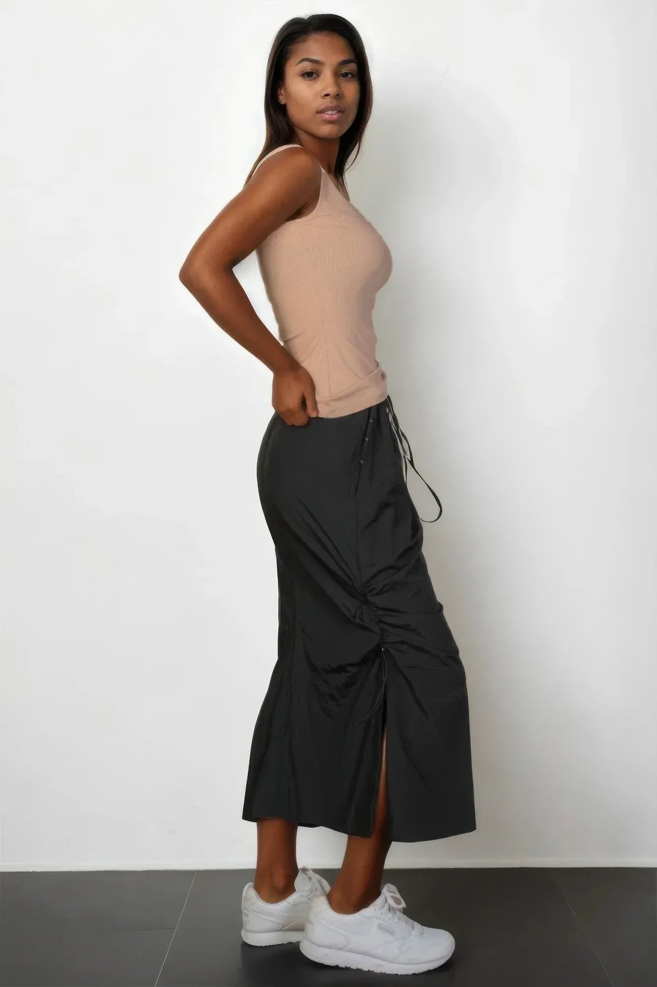 Ribbed V-neck Sleeveless Top | Mixtshop LLC