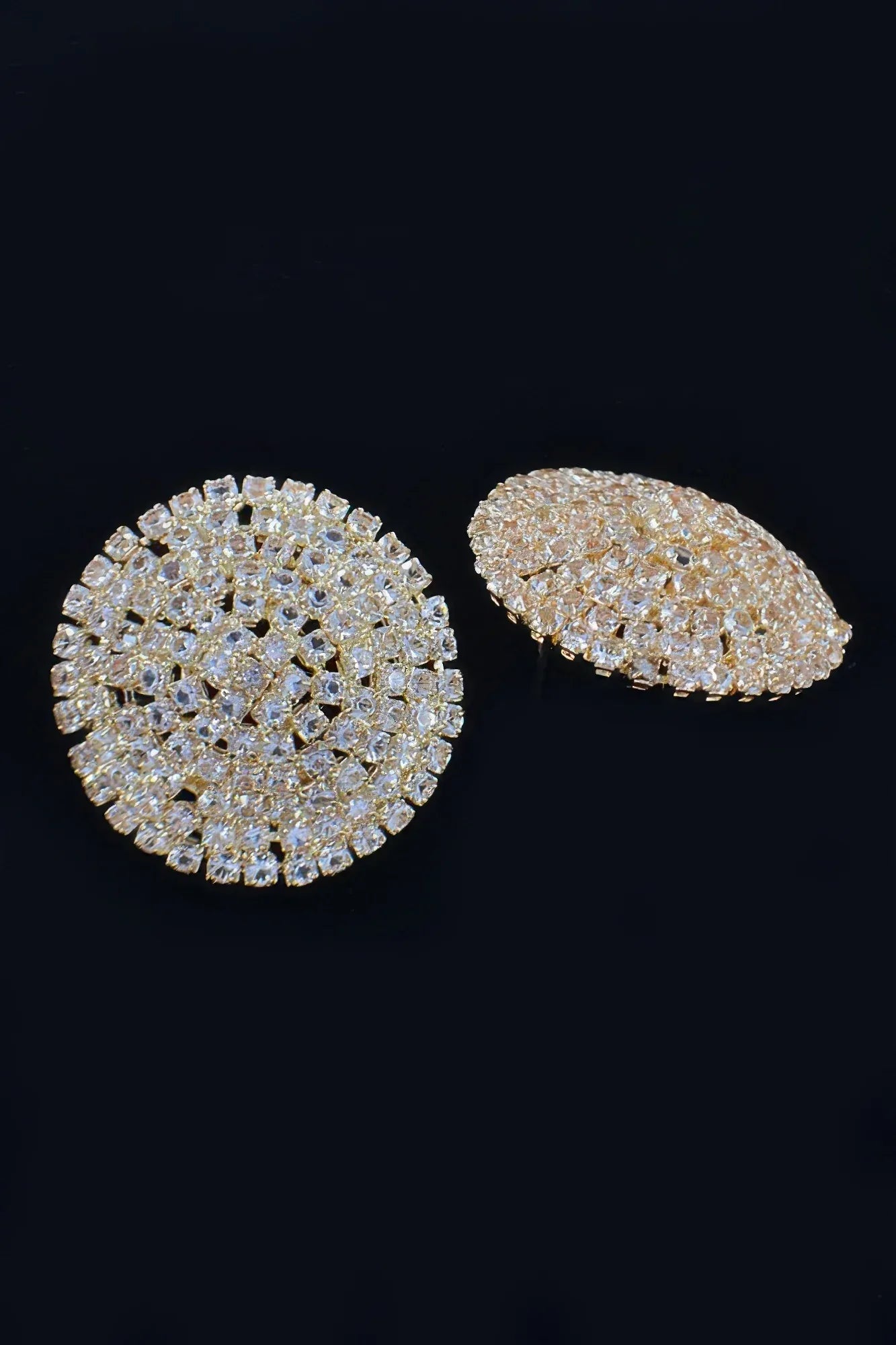 Round Shape Rhinestone Stud Earrings Secondary image