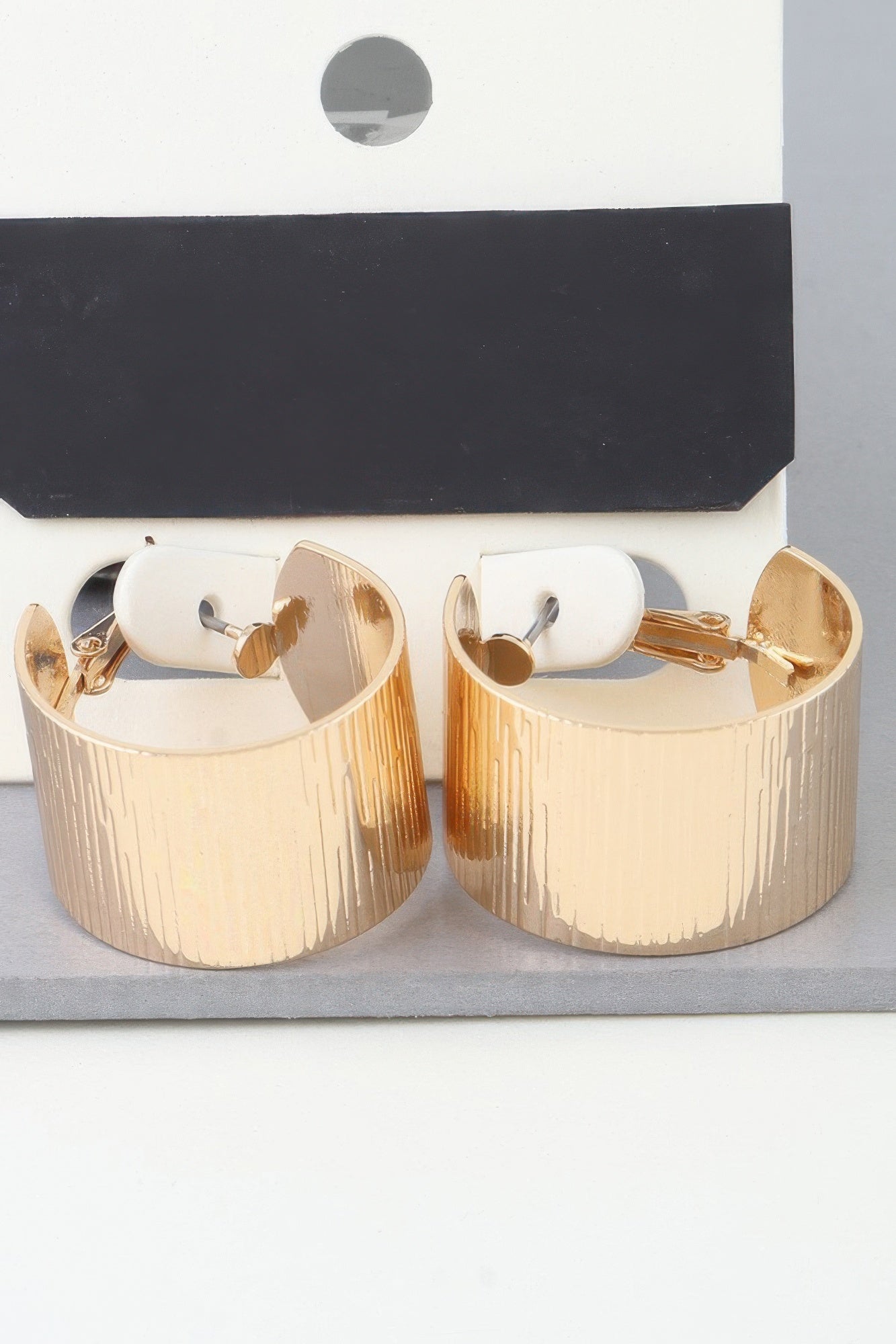 Wide Ribbed Hoop Earrings | Mixtshop LLC