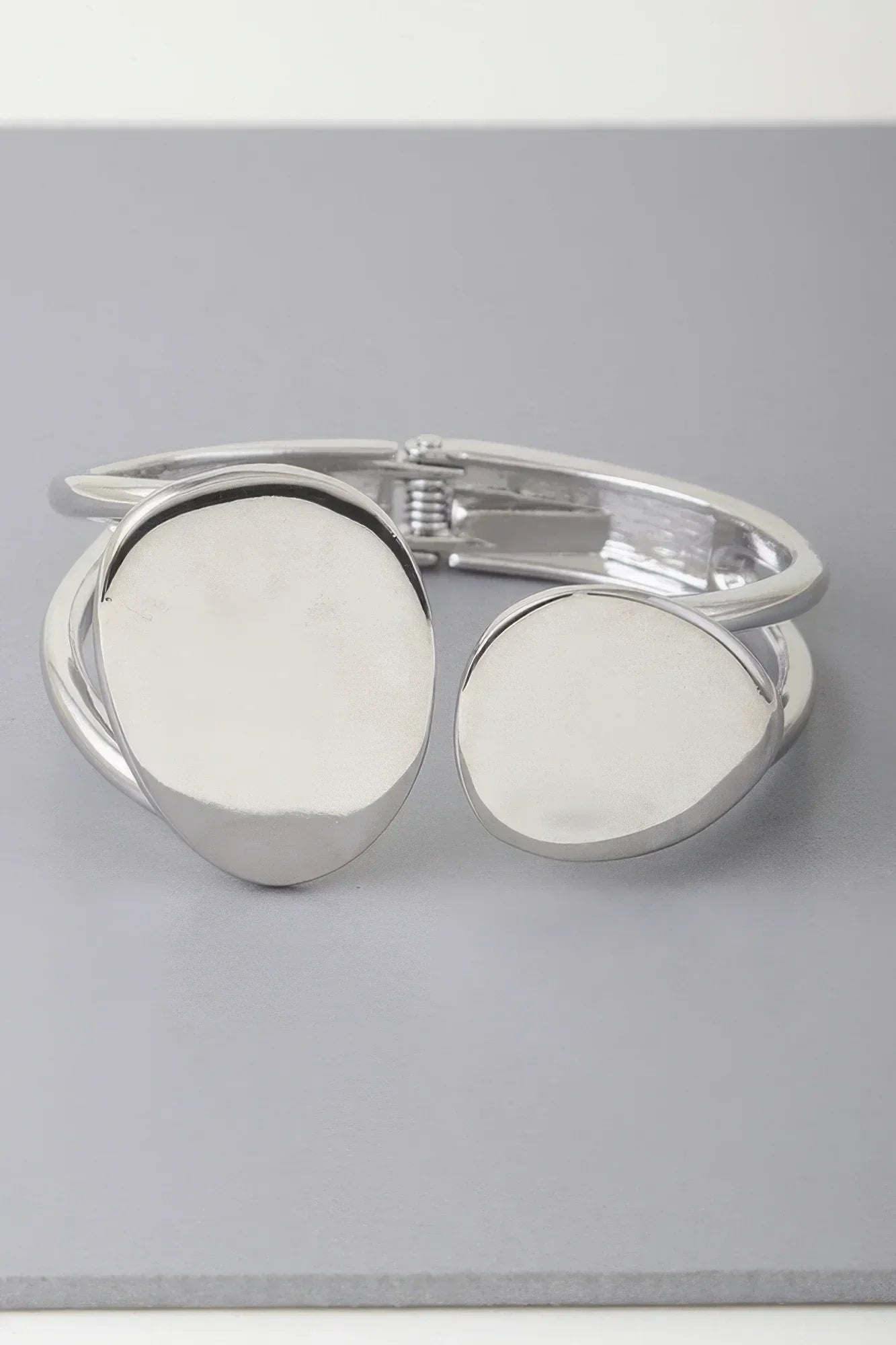 Flat Stone Wrap Bracelet Secondary image