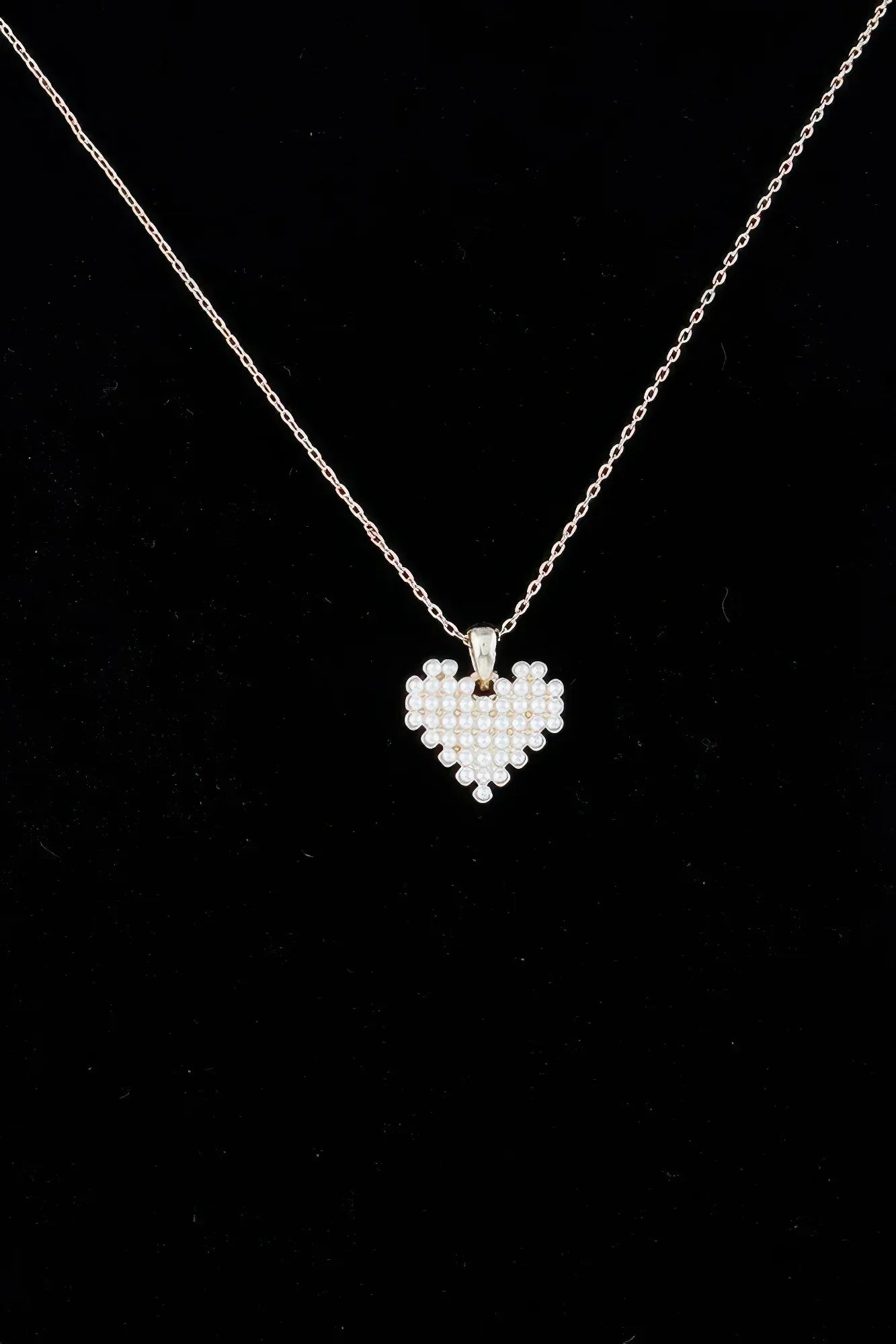 Block Pearl Heart Necklace Secondary image