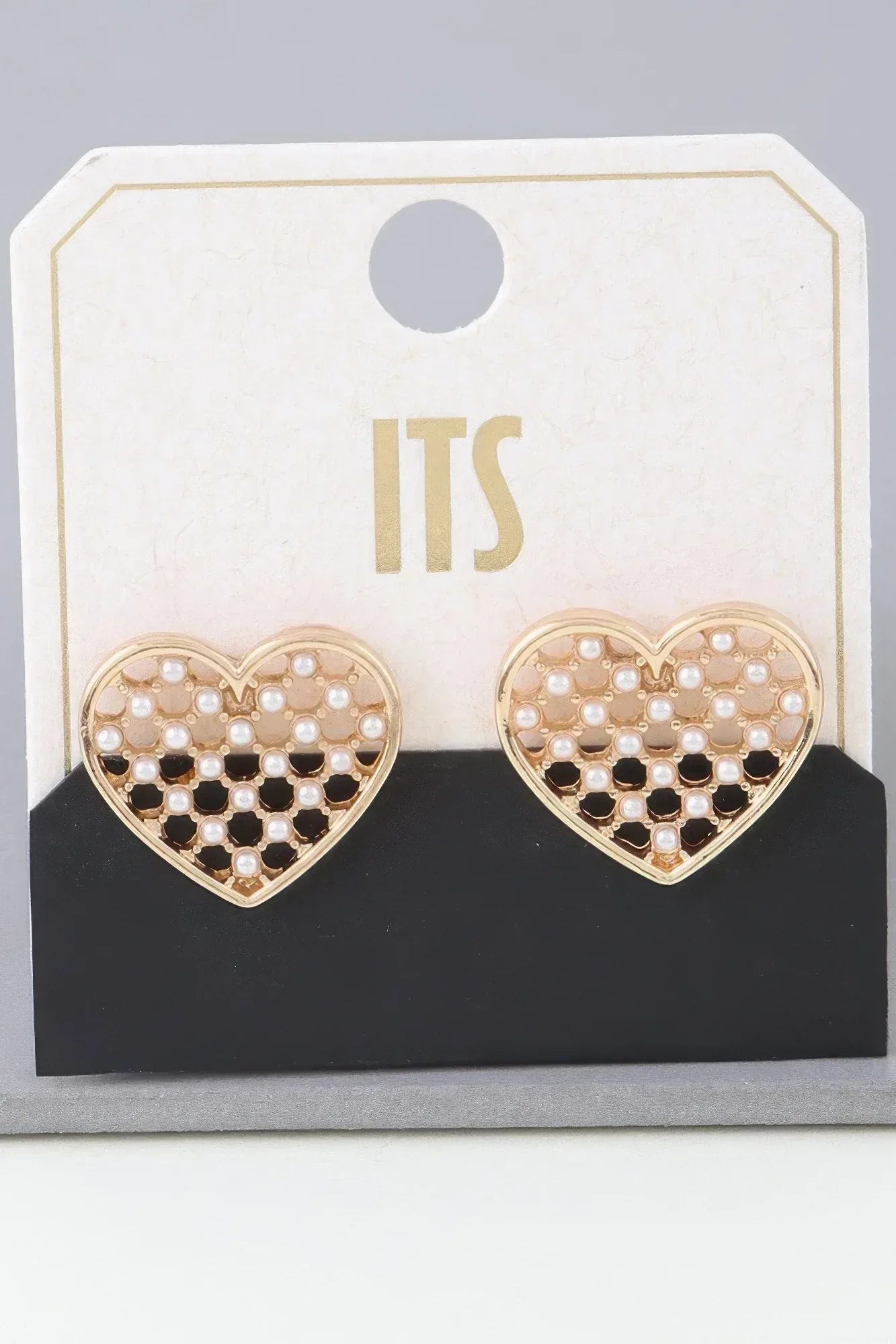 Pearl Quilt Heart Stud Earrings | Mixtshop LLC Main image