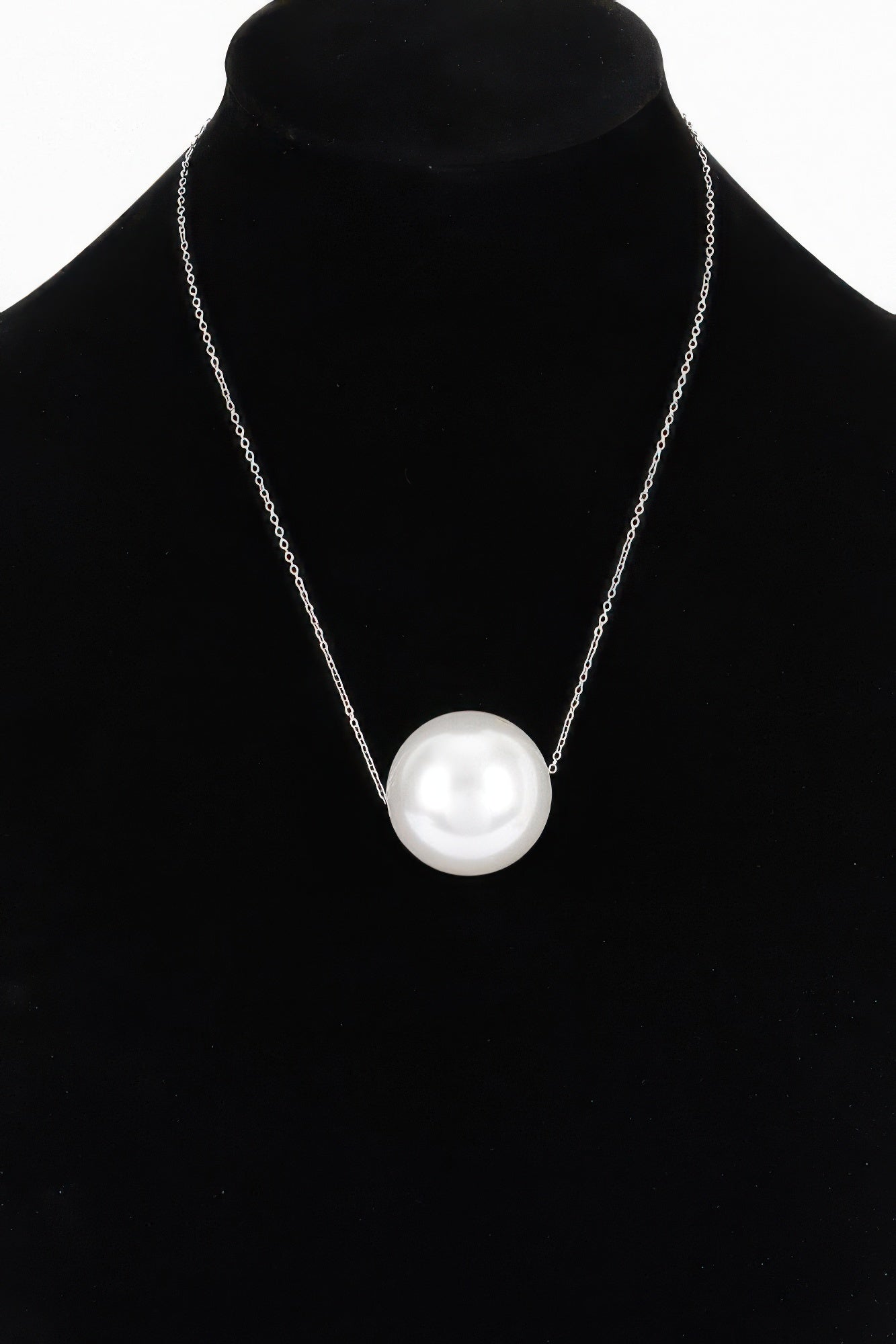 Round Faux Pearl Necklace | Mixtshop LLC