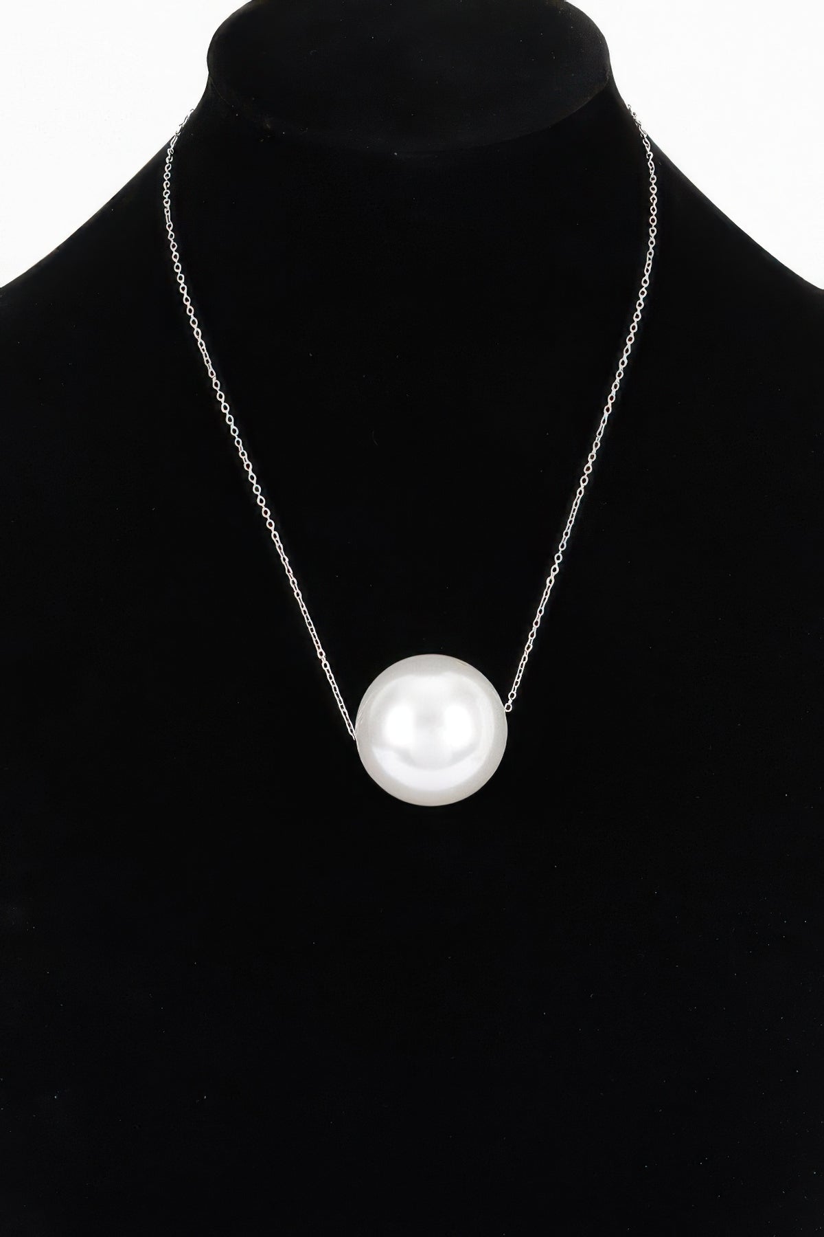 Round Faux Pearl Necklace | Mixtshop LLC