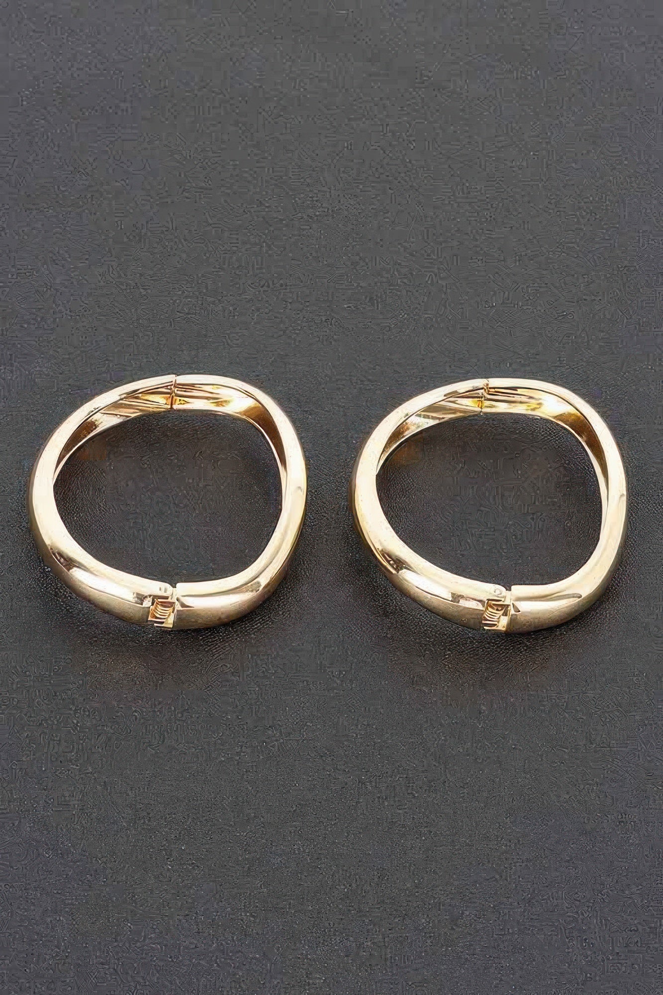 Curved Elegance Bracelet | Mixtshop LLC