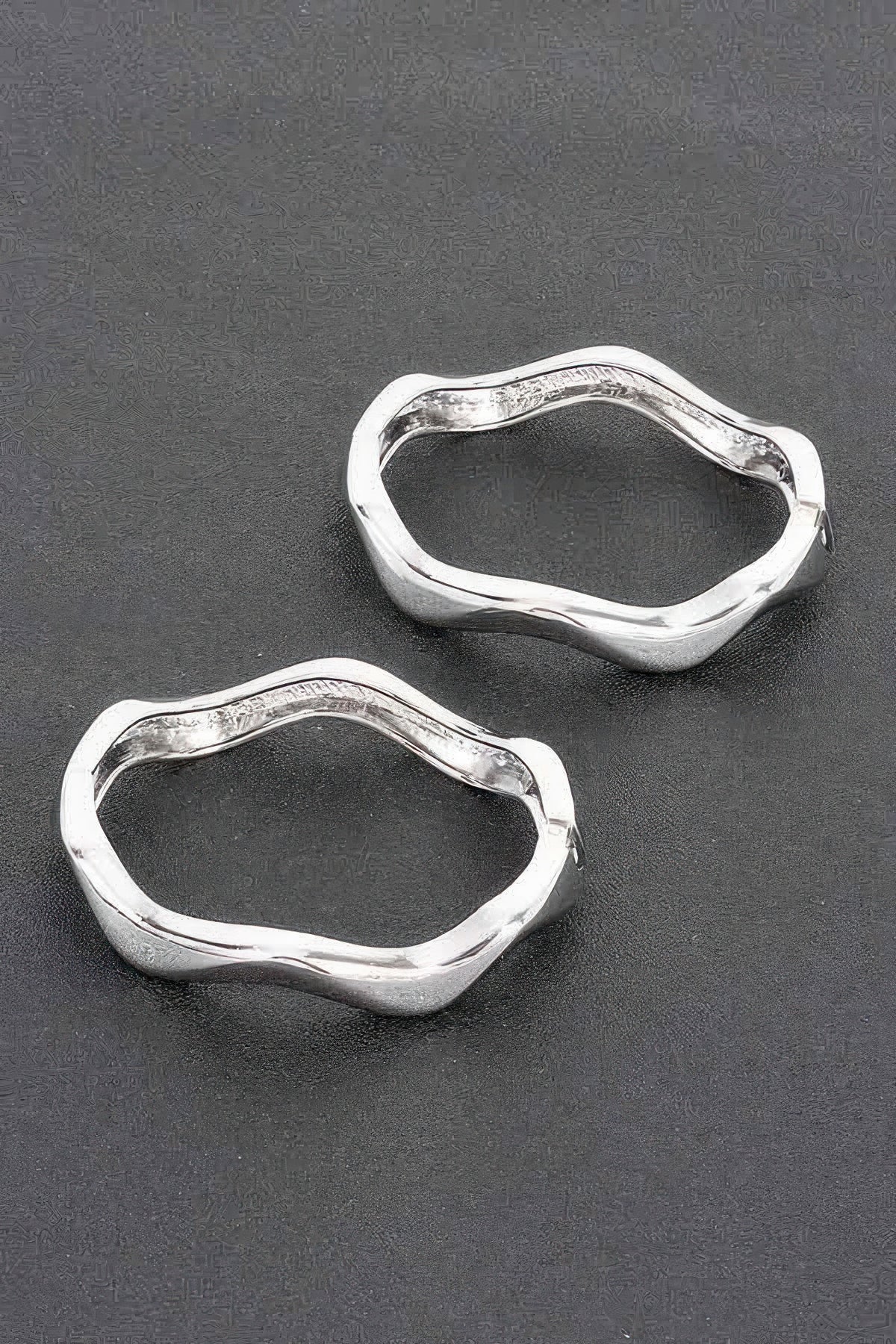 Curved Elegance Bracelet | Mixtshop LLC