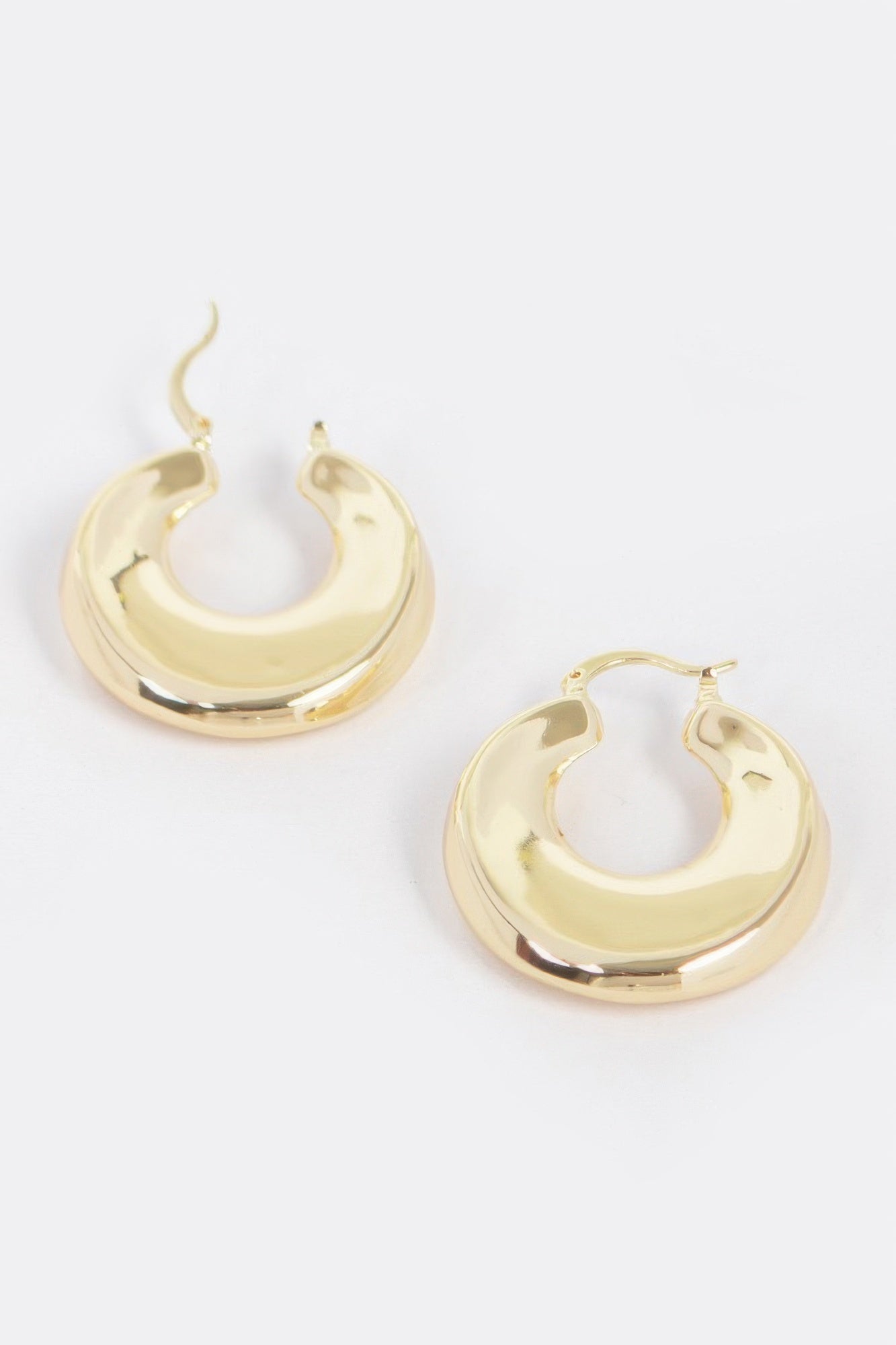 Vintage Gold Dip Metal Earring | Mixtshop LLC Main image