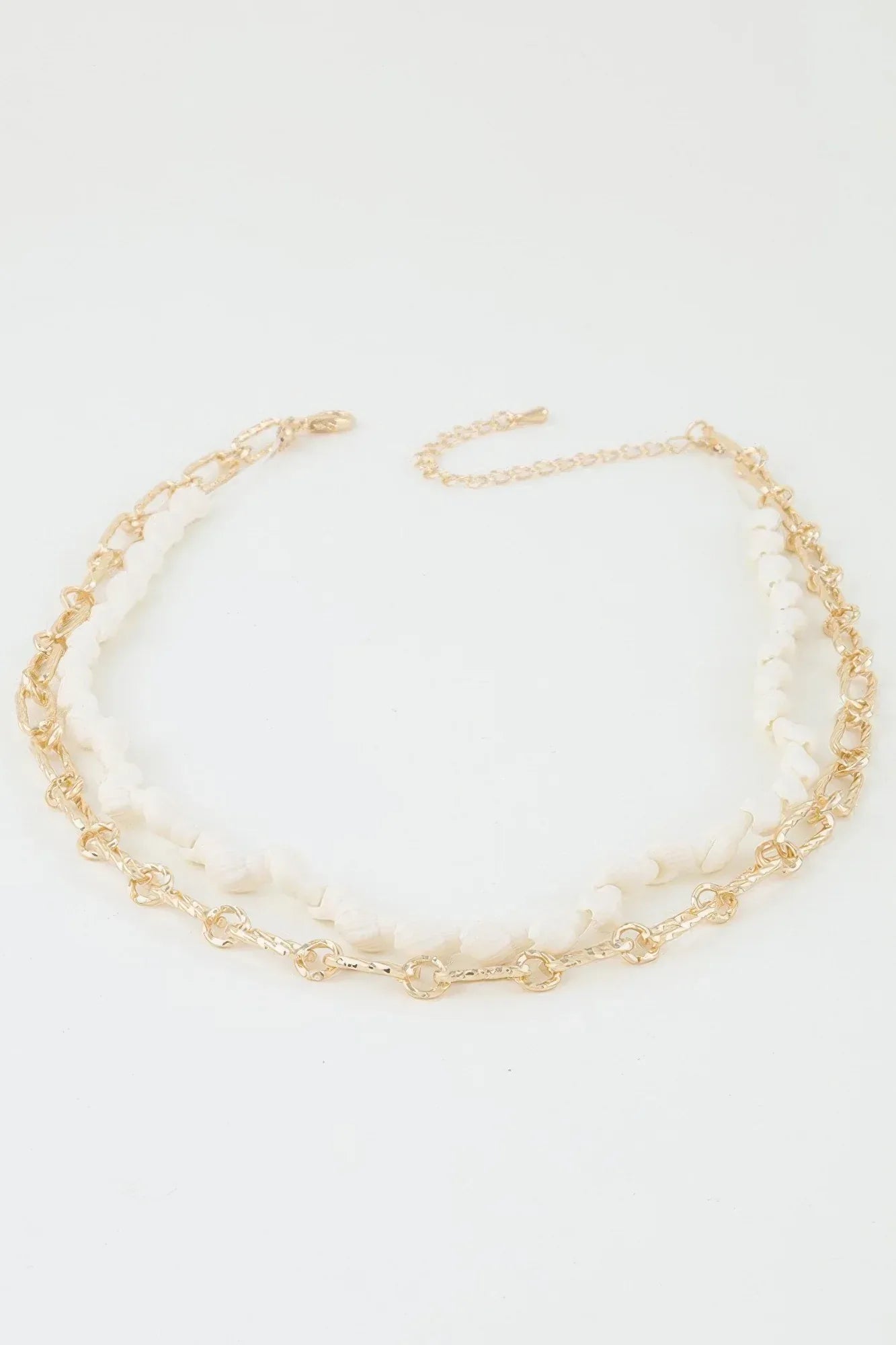 Sea Shell N Chain Linked Necklace Secondary image