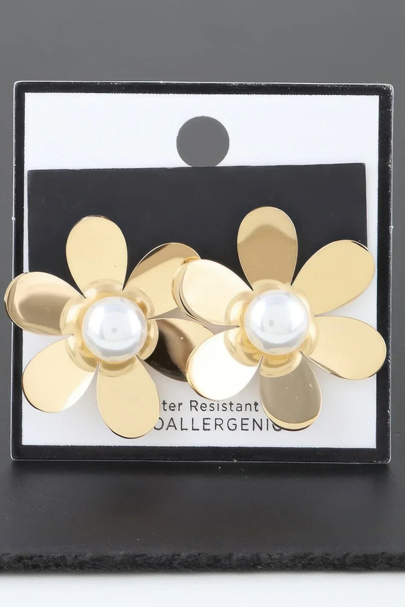 Pearled Daisy Flower Stud Earrings | Mixtshop LLC Main image