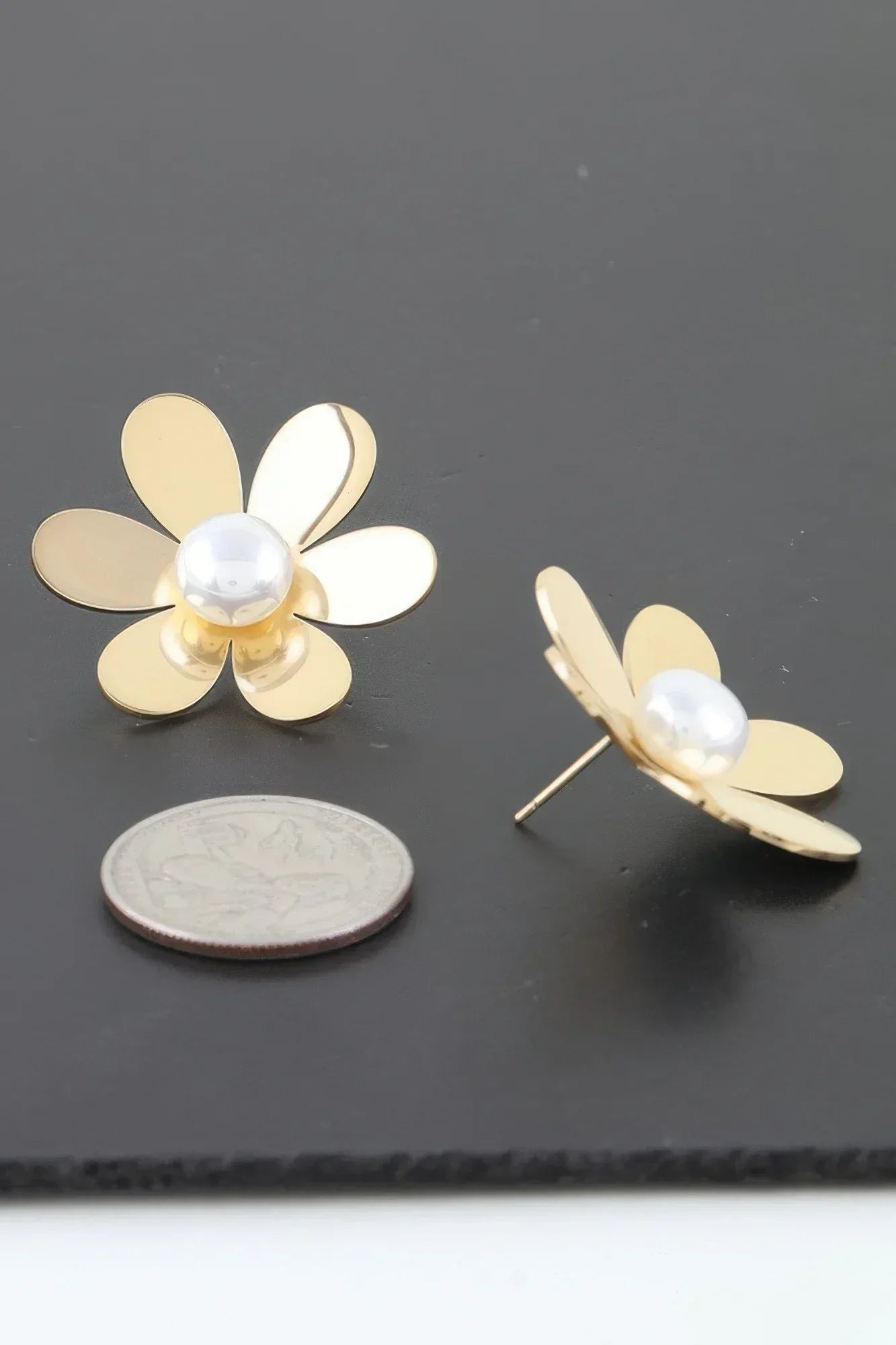 Pearled Daisy Flower Stud Earrings Secondary image