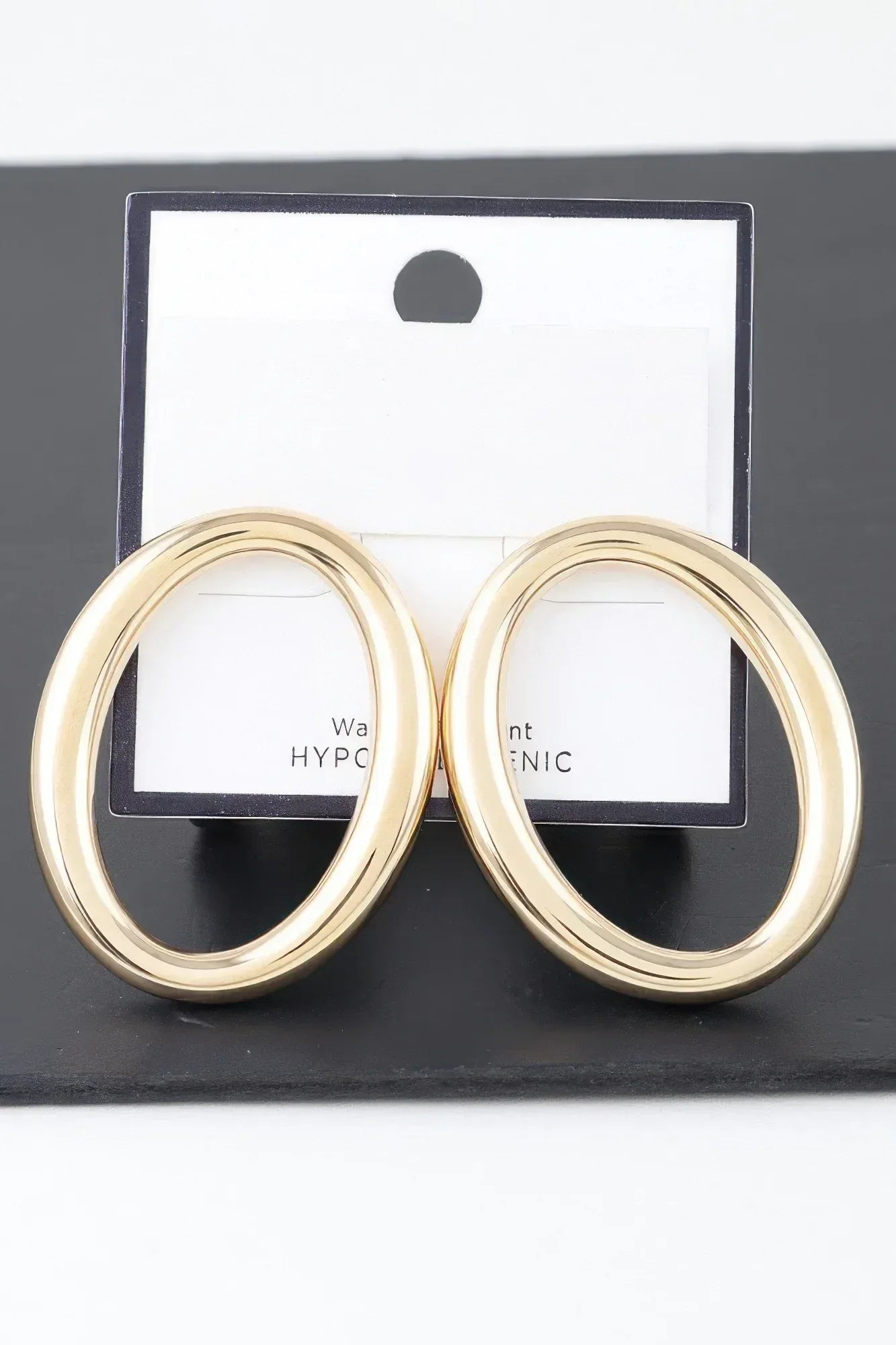 Shiny O Oval Earrings Secondary image