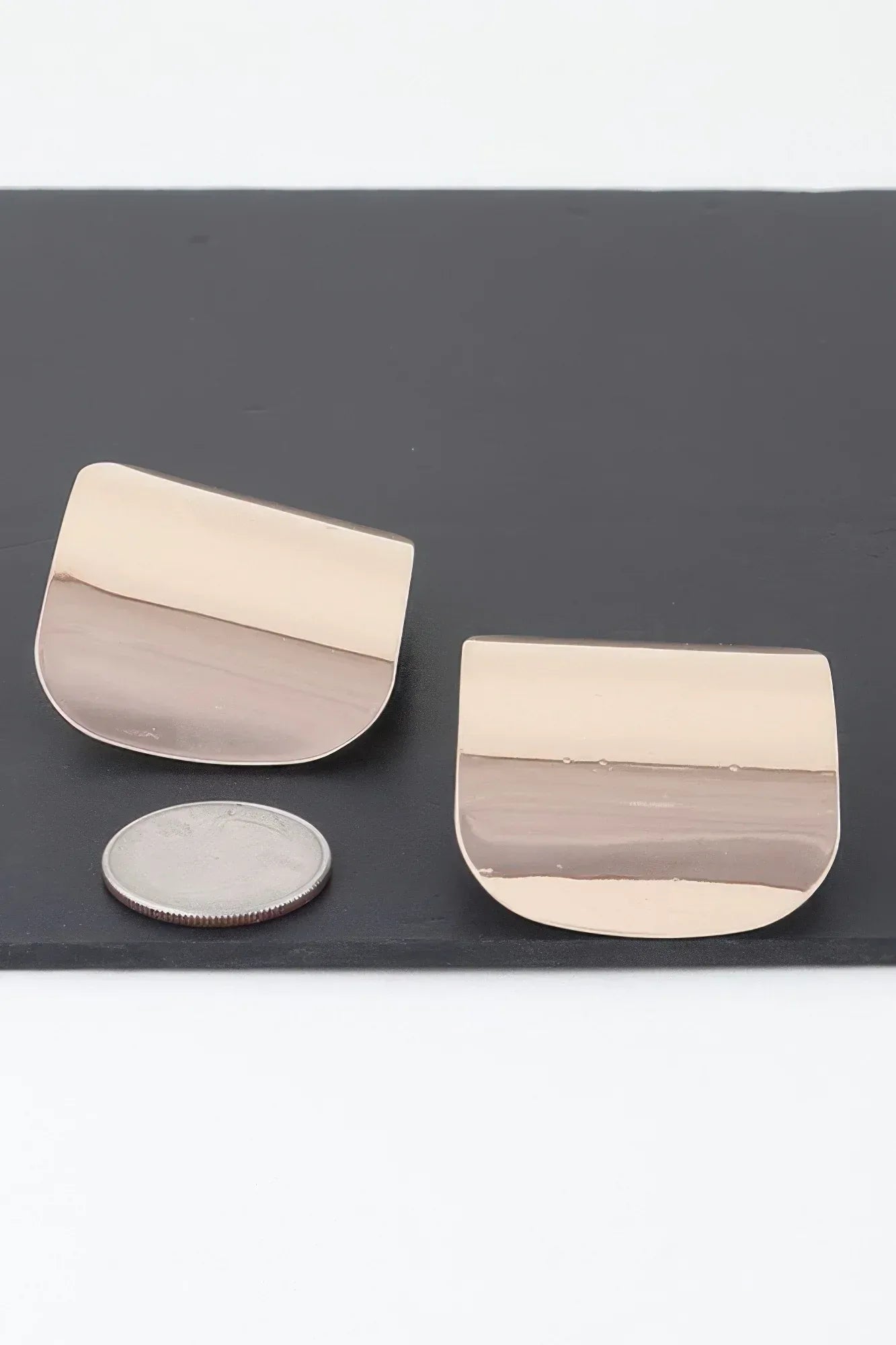 Modern Shiny Plate Earrings Secondary image
