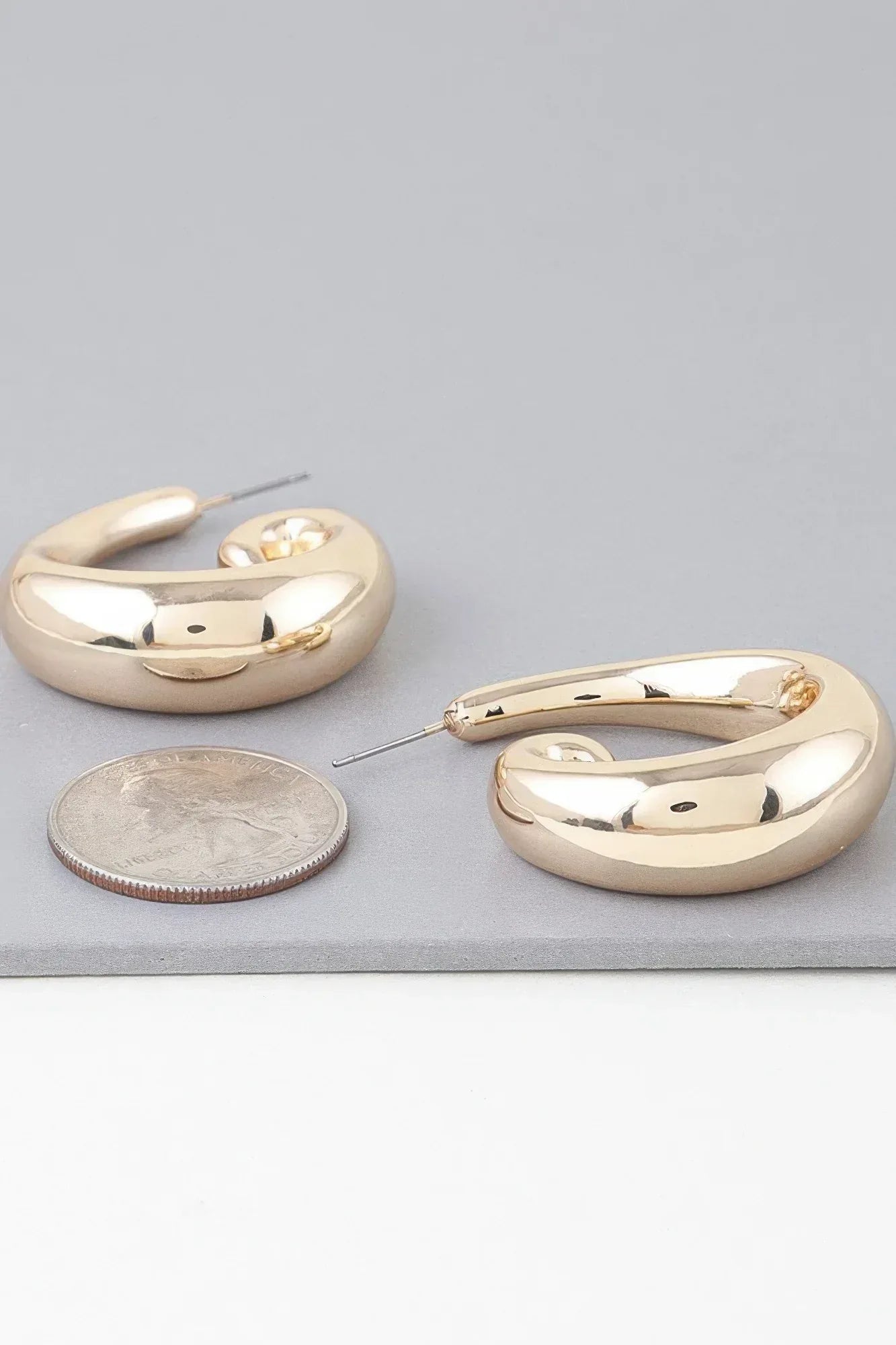 Shiny Wave Curl Hoop Earrings | Mixtshop LLC