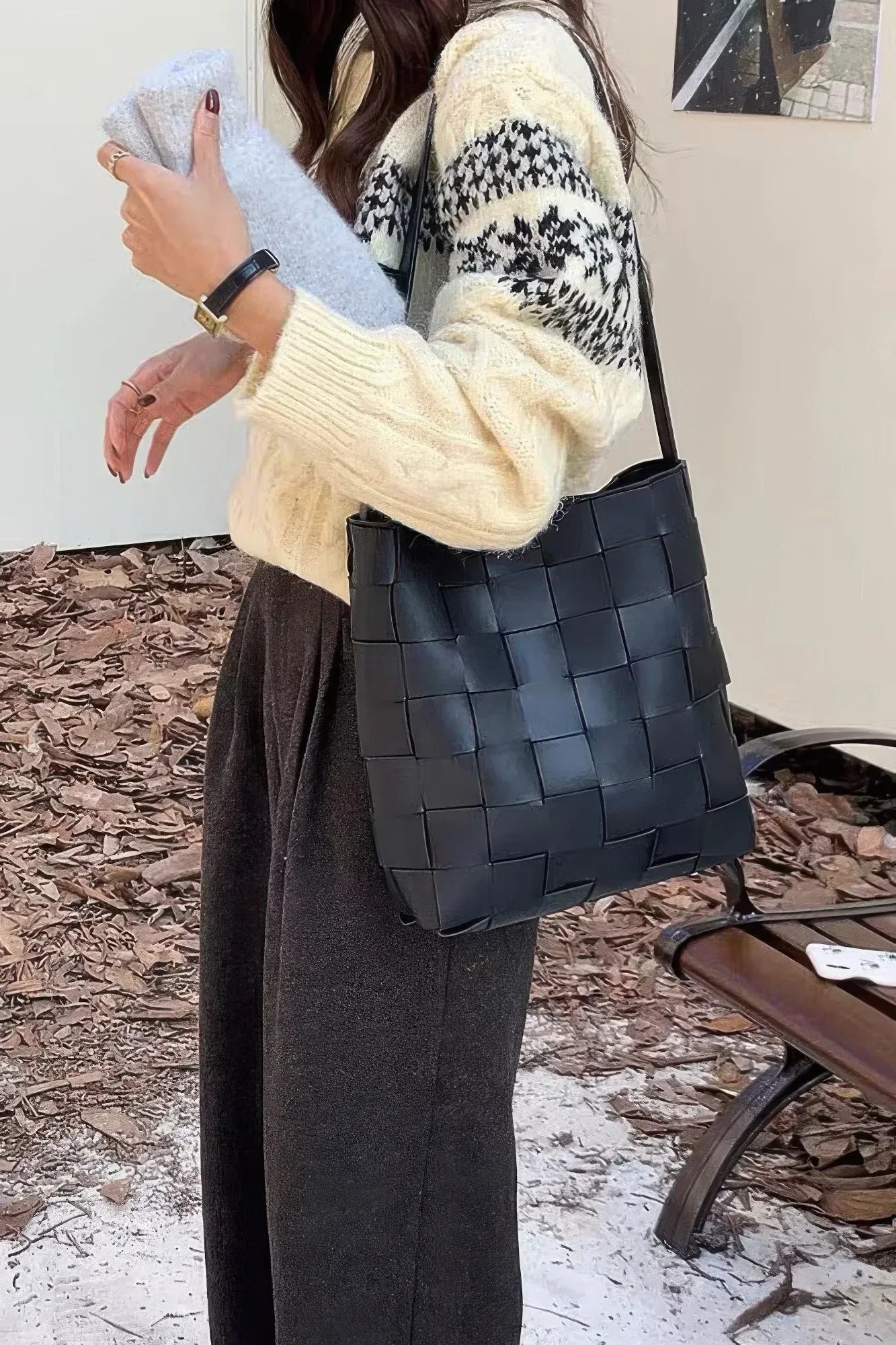 Faux Leather Braided Shoulder Bag W Pouch Secondary image