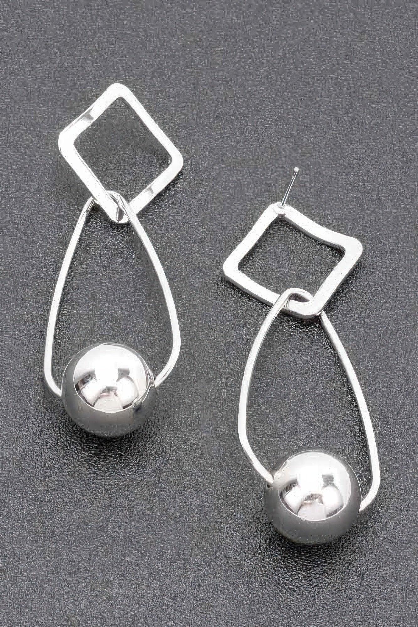 Gold Plated Metal Earring Secondary image