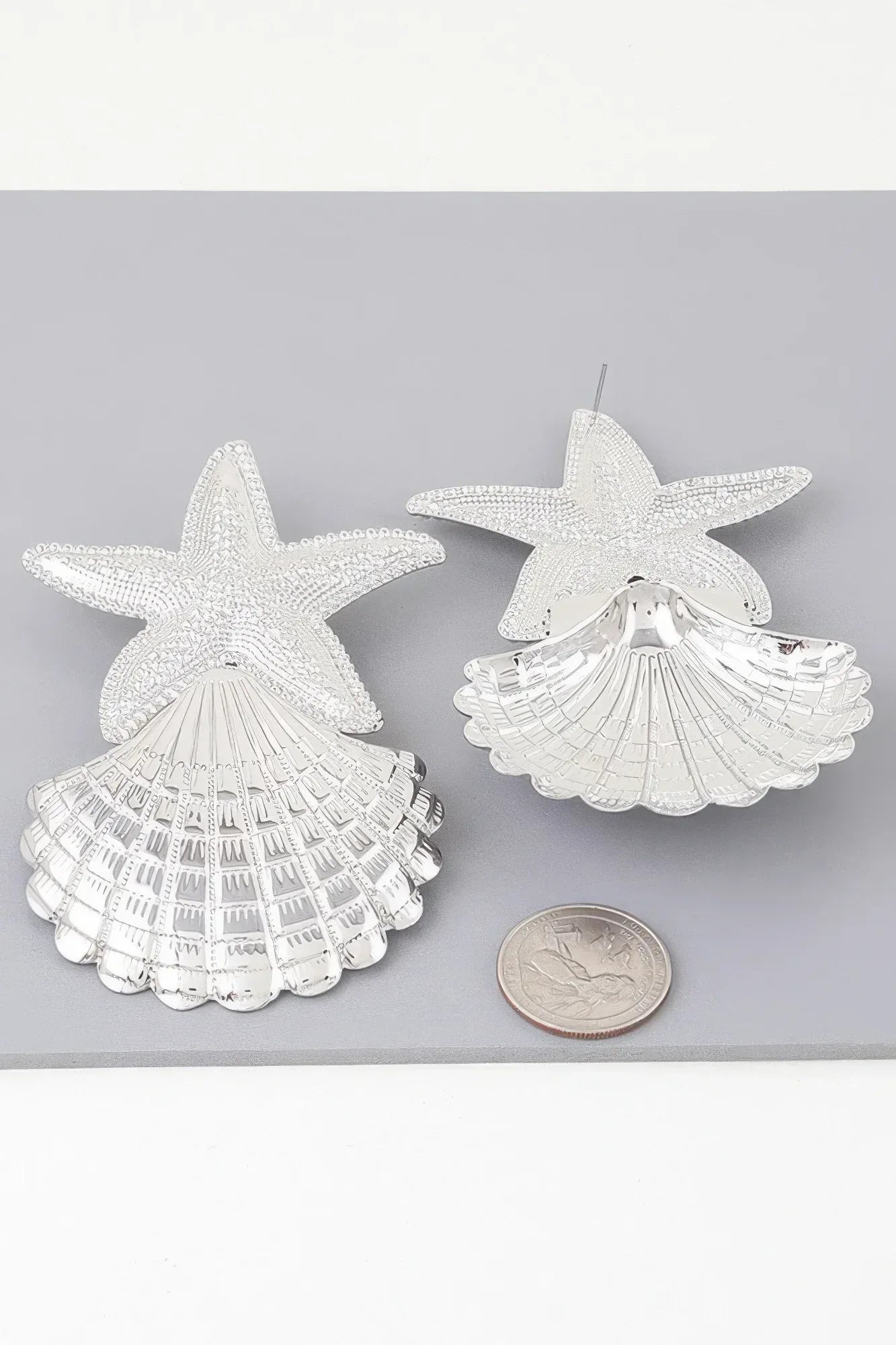 Clam N Starfish Earrings Secondary image