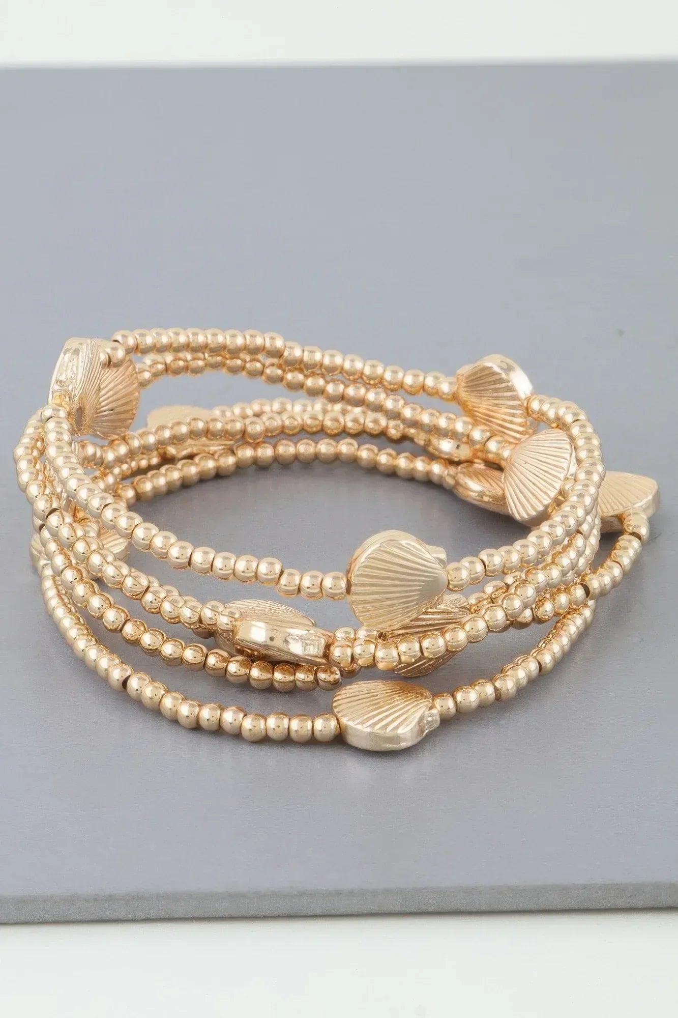 Shiny Seashell Beaded Bracelet Secondary image