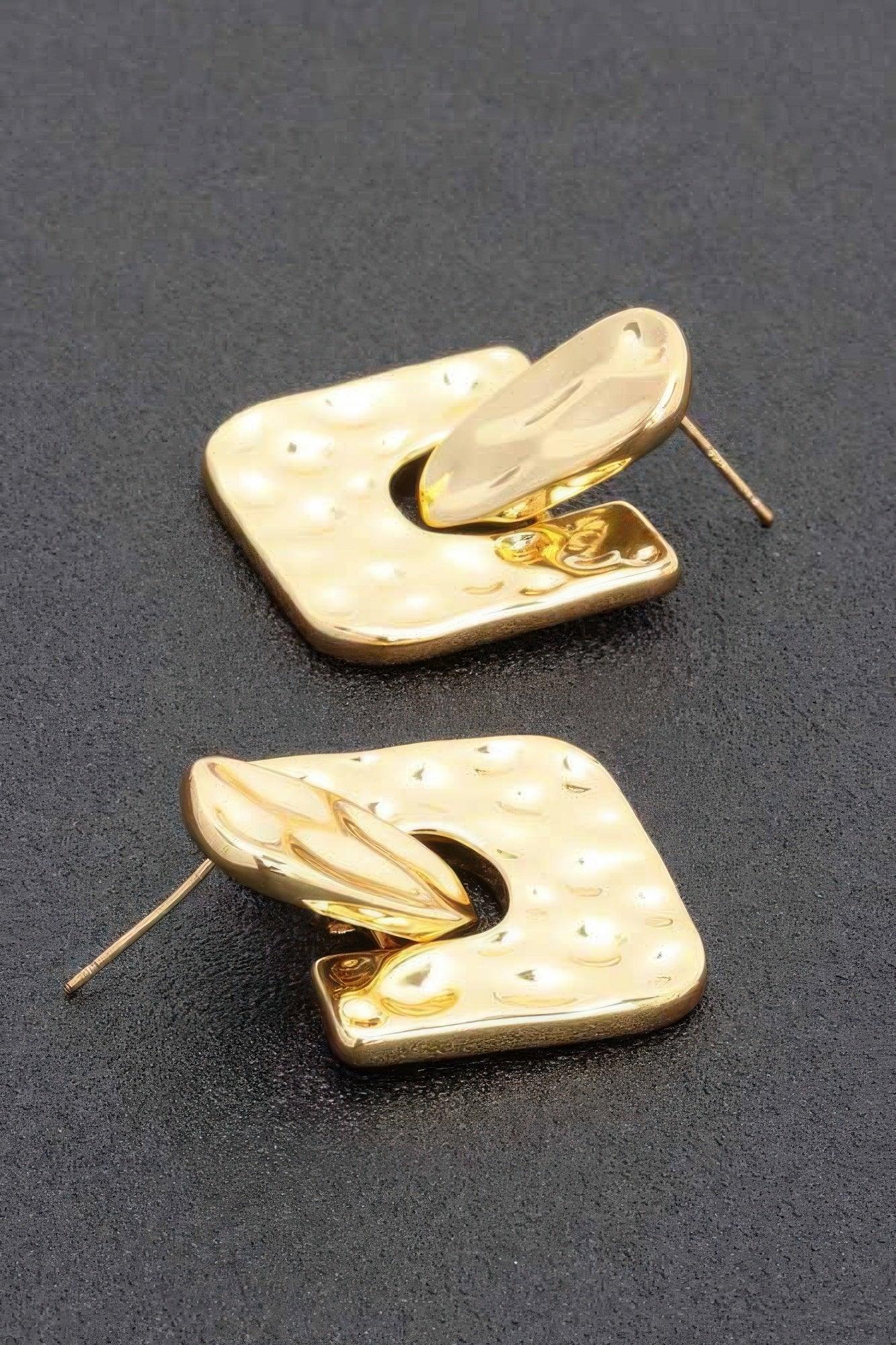 Metal Gold Dip Earring Secondary image