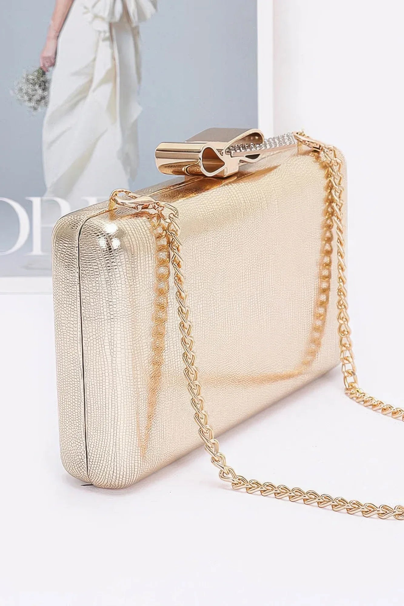 Metal Ribbon Top Case Clutch Secondary image