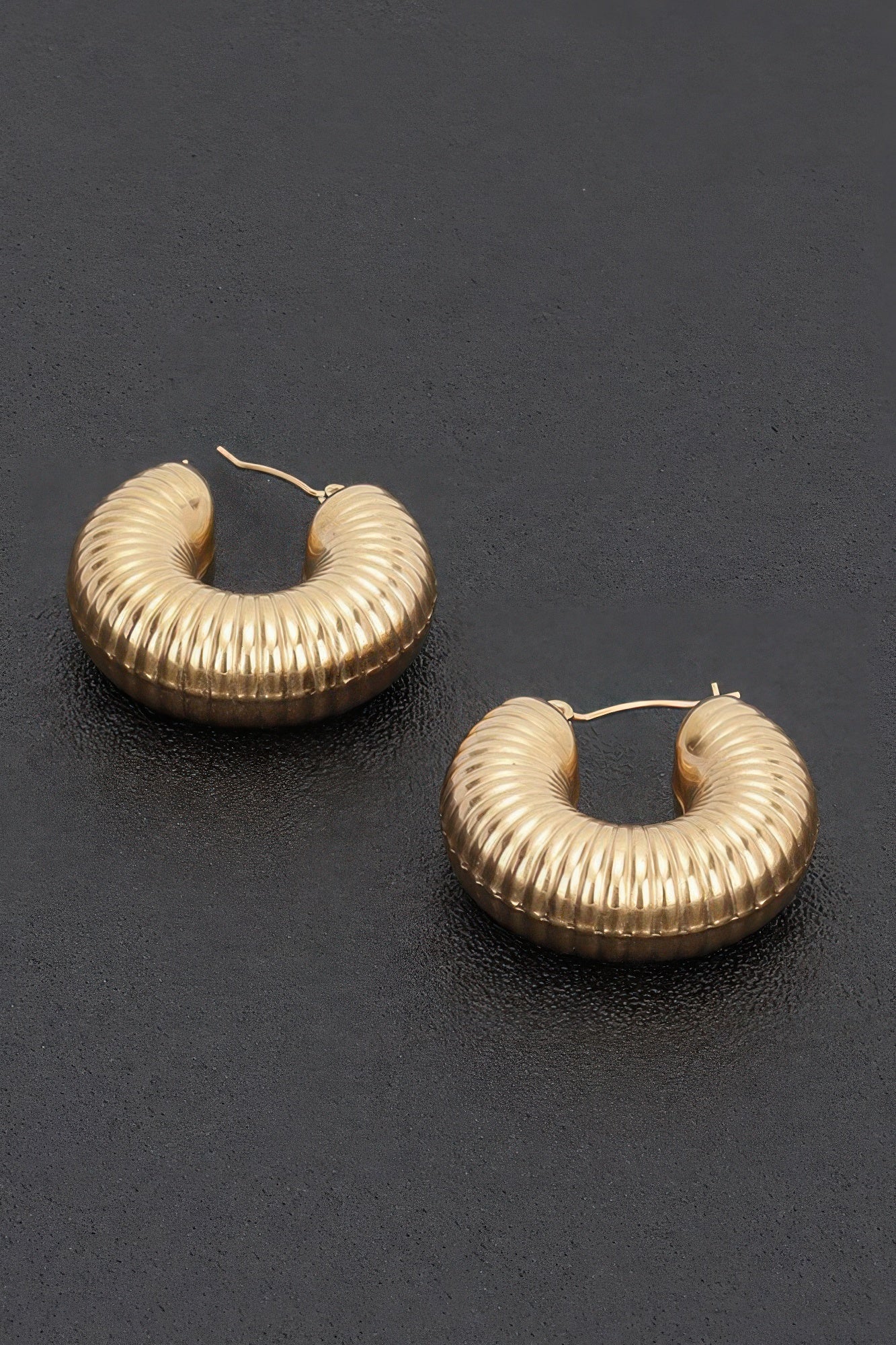 Vintage Gold Plated Earring | Mixtshop LLC Main image