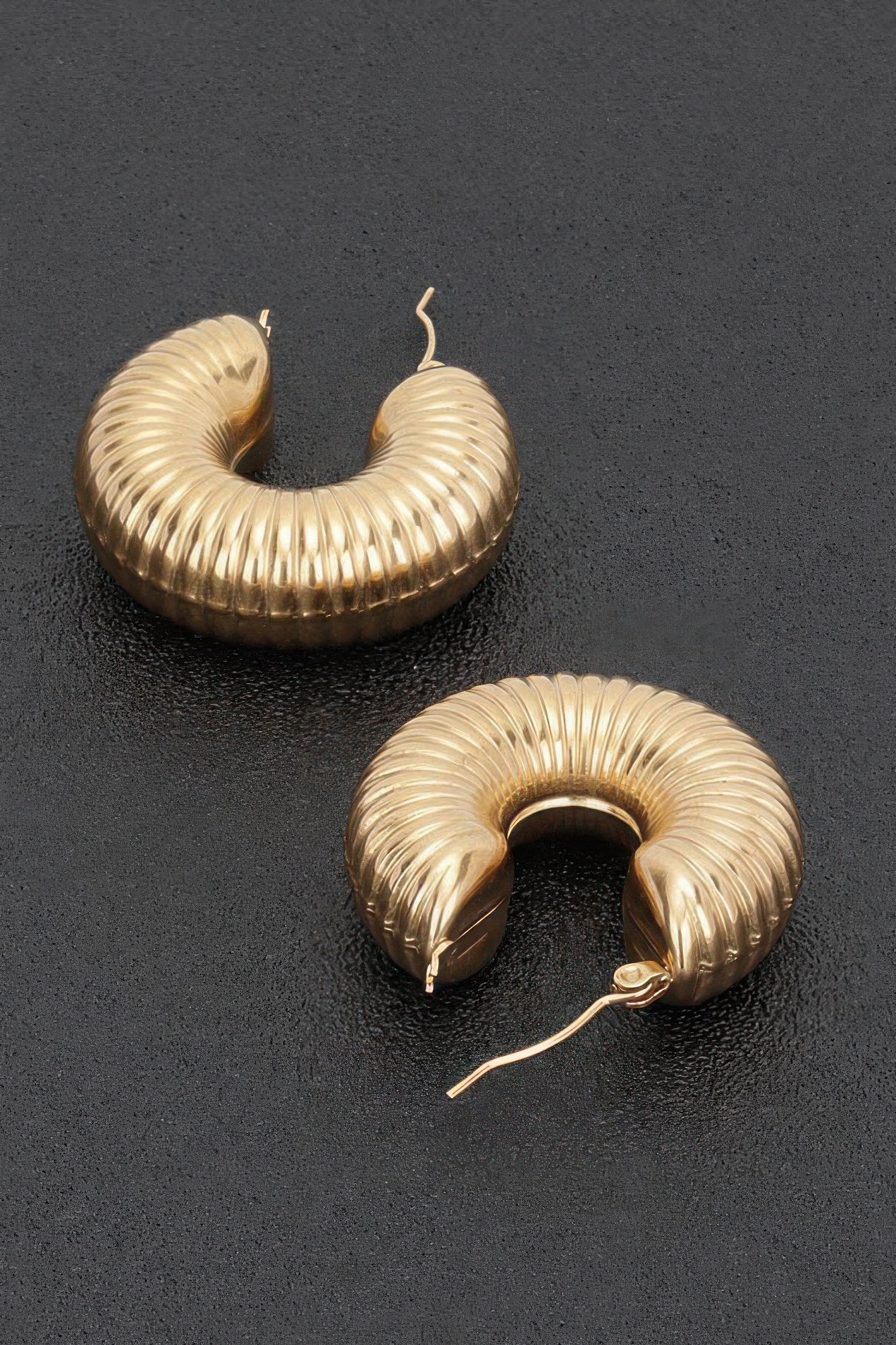 Vintage Gold Plated Earring Secondary image