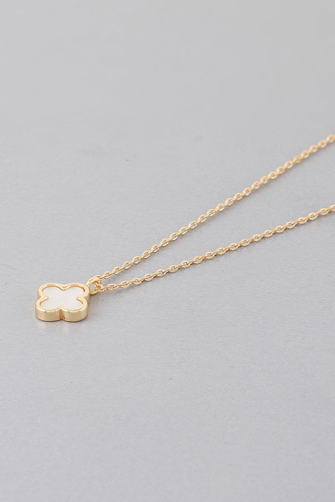 Clover Pendant Necklace | Mixtshop LLC